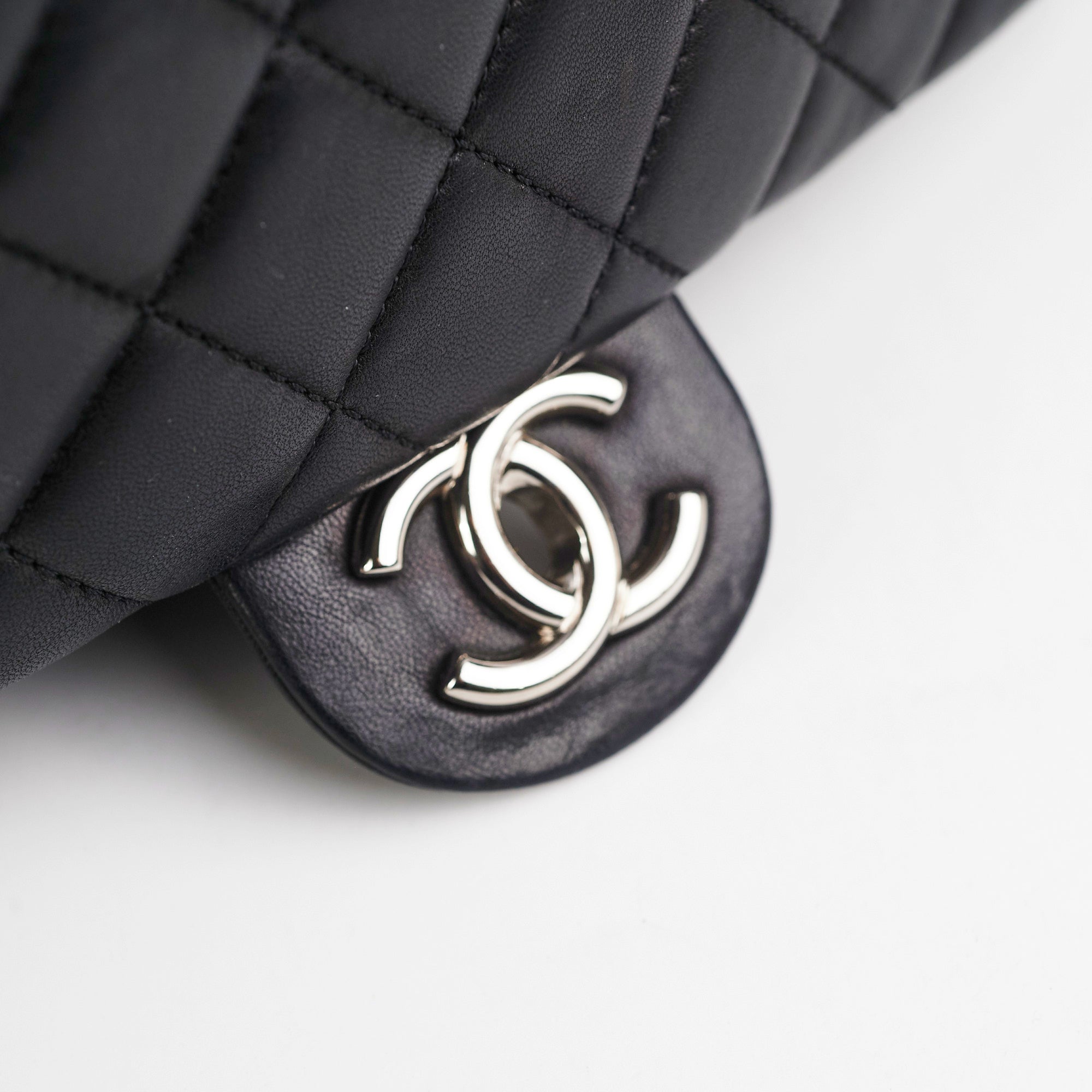 Chanel Classic Flap Bag Black Leather Shoulder Bag for Women - Perfect for Evening Parties, Date Nights & Luxury Fashion Accessories