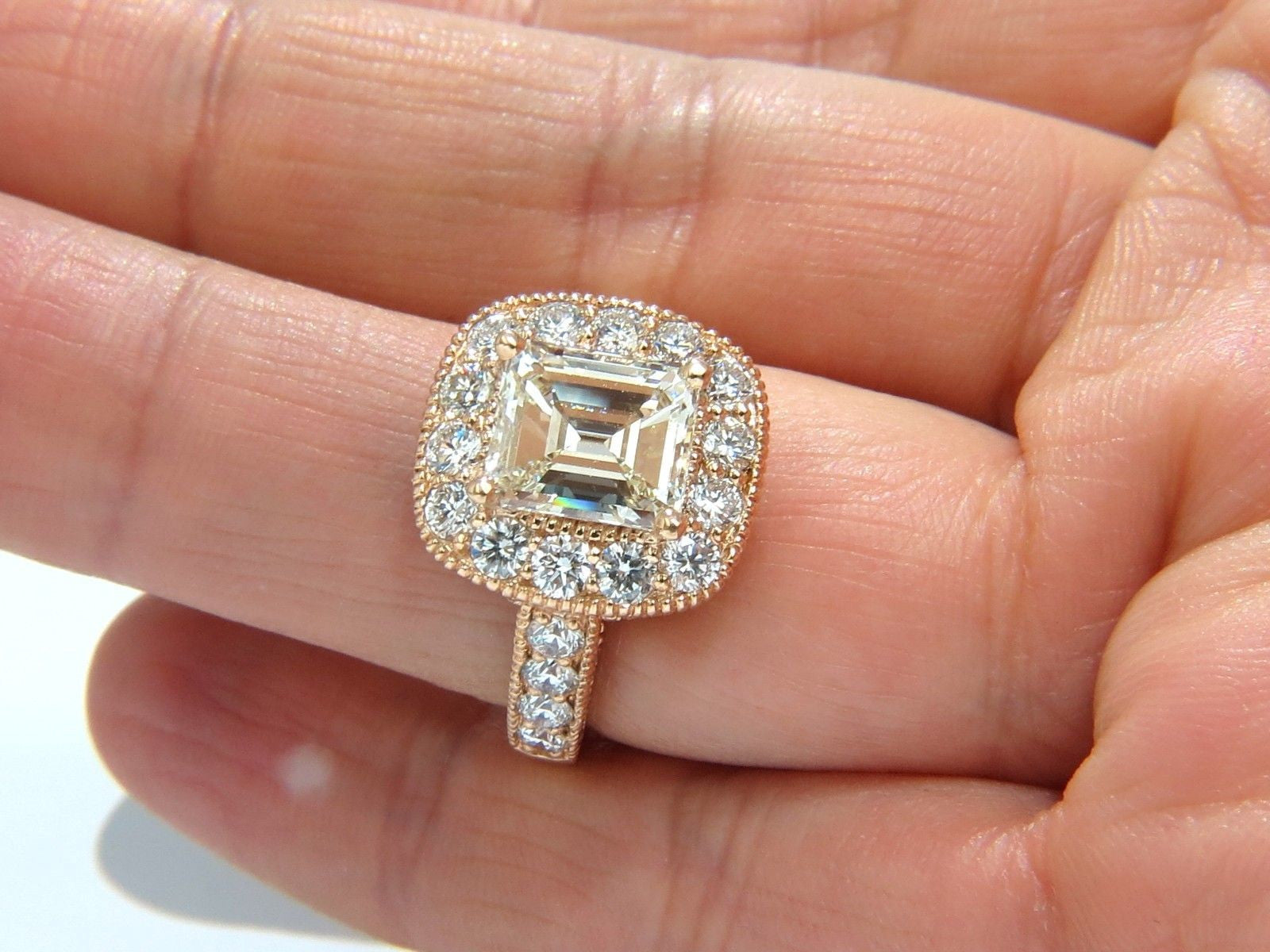 5.37CT GIA Certified Emerald Cut Diamond Ring in 18K Gold - Halo Cluster Bridal Wedding & Anniversary Jewelry Gift for Her - Perfect for Engagement, Proposal, and Special Occasions