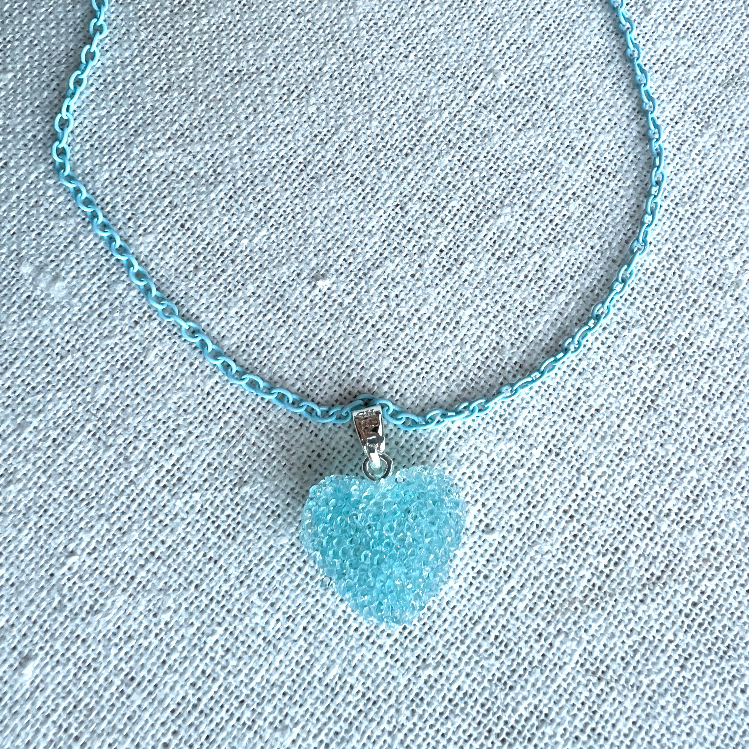 Elegant Jelly Heart Pendant Necklace with Silver Connector - Perfect for Valentine's Day Gifts, Anniversary Presents & Romantic Occasions