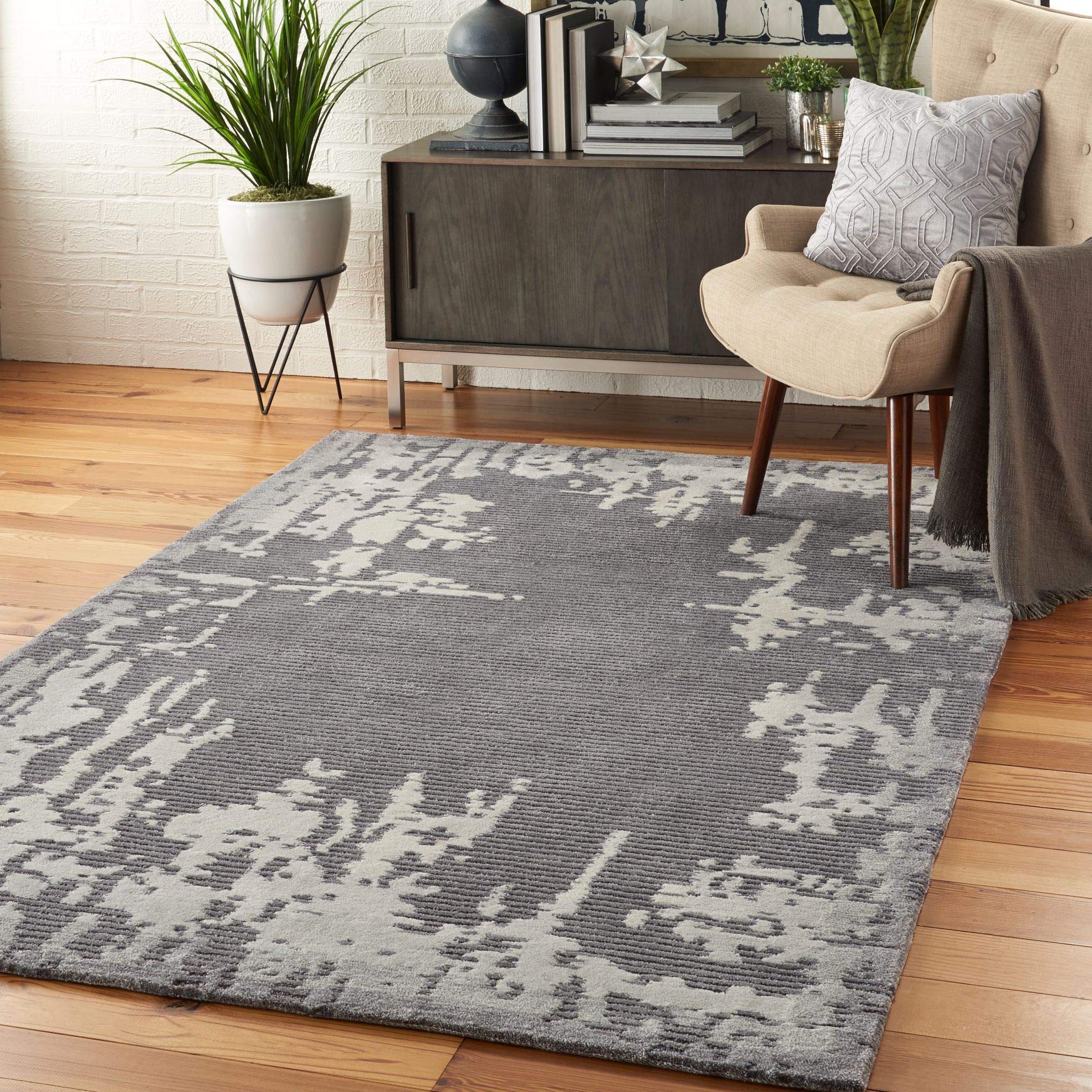 Nourison Symmetry Distressed Grey/Beige 8'6