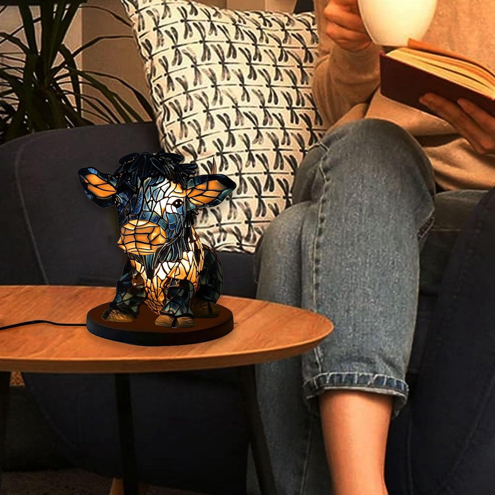 Cute Cow Table Lamp with USB Port - Nightstand Bedside Lamp for Bedroom, Living Room & Home Office - Soft Reading Light & Cozy Home Decor
