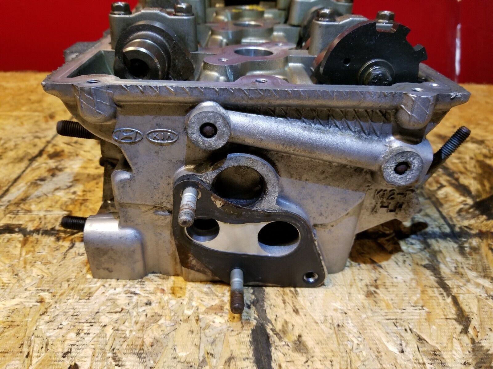 2006-2010 Hyundai Azera 3.8L V6 Left Driver Side Cylinder Head OEM Replacement Part - Perfect for Engine Repair & Performance Upgrade