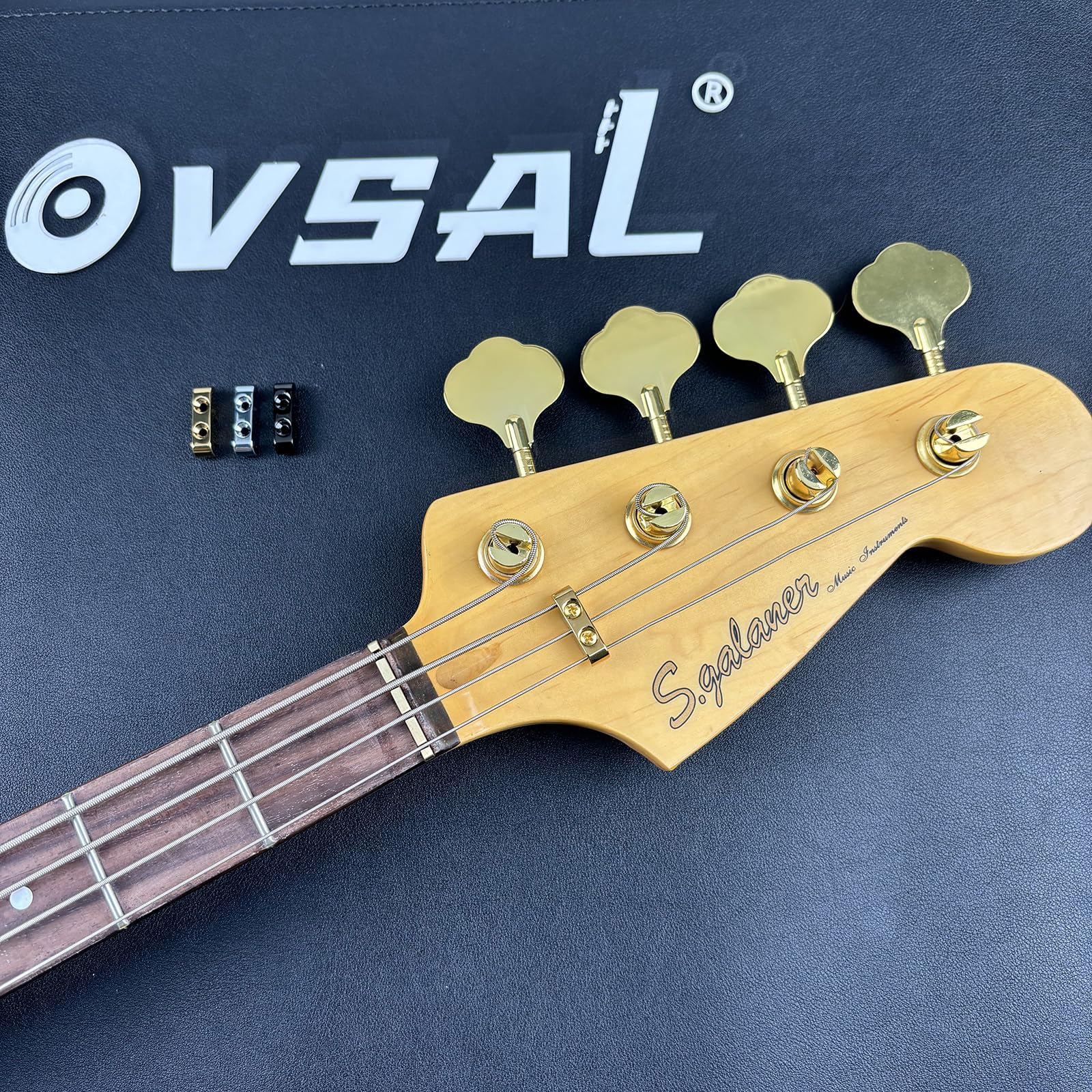 Gold Bass Head Retainer for Electric Bass Guitar - 3-String Retainer with Mounting Screws & String Tree - Replacement Bass String Parts for Guitar Maintenance & Setup