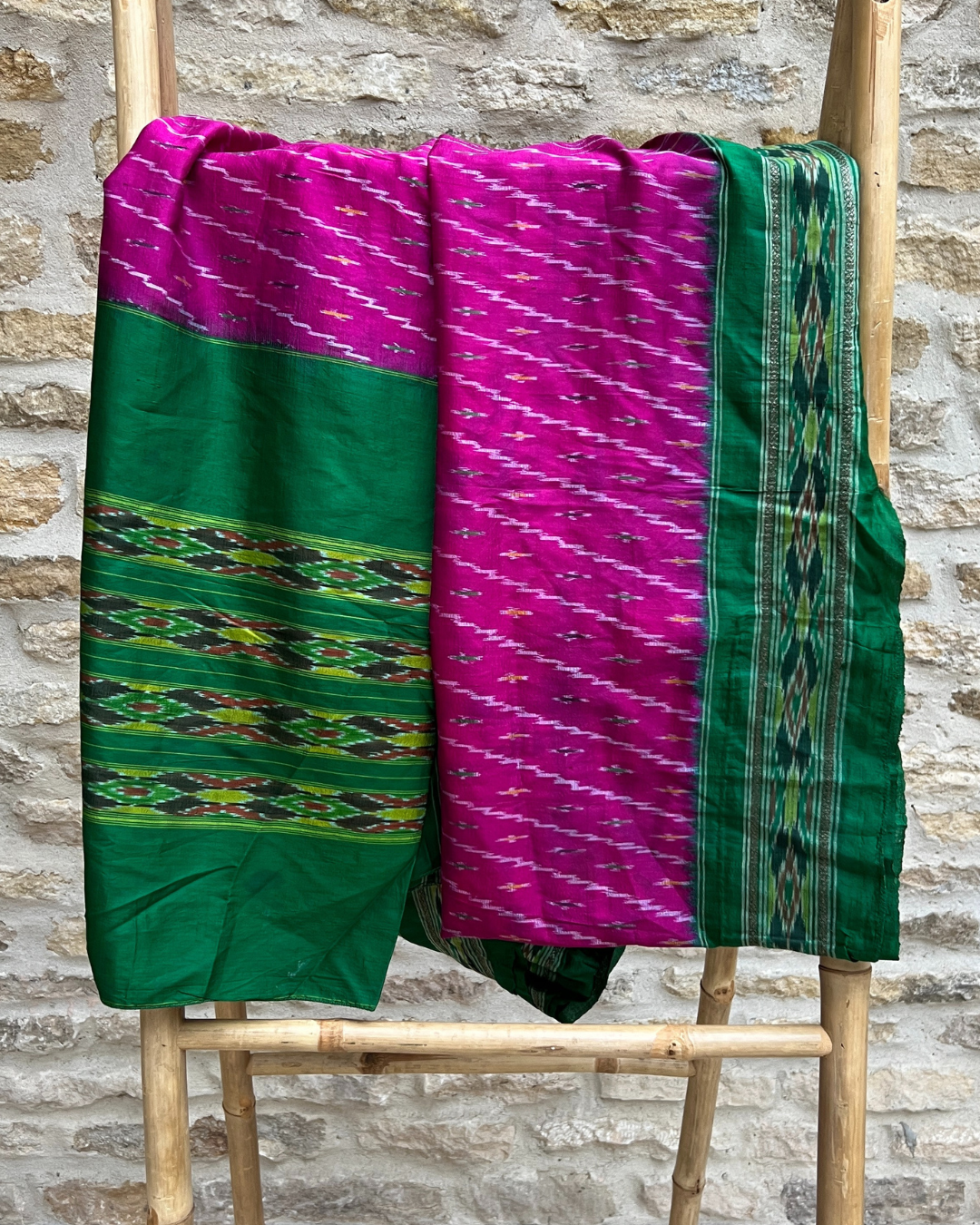 Vintage Silk Sari 069 - Handmade Indian Traditional Saree for Women, Elegant Wedding & Party Wear, Perfect for Festivals & Special Occasions