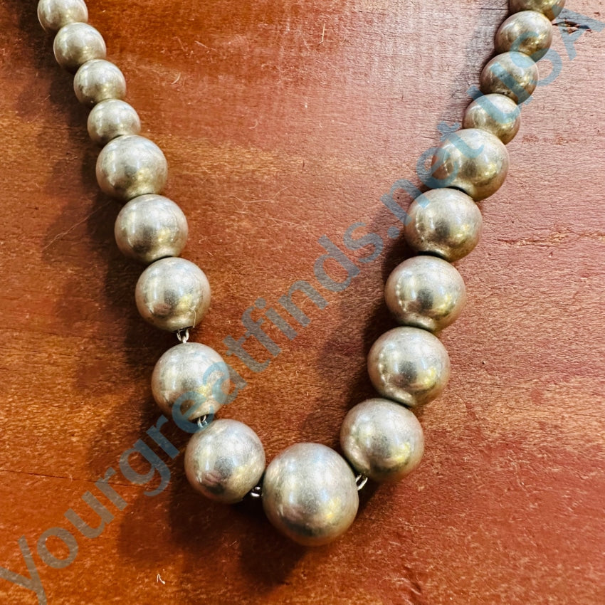 Elegant Sterling Silver Graduated Pearl Necklace 24
