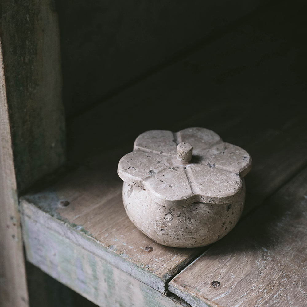 Elegant Lidded Travertine Petal Box - Handcrafted Stone Jewelry Storage & Home Decor Organizer for Rings, Earrings & Small Treasures | Perfect for Bathroom, Bedroom & Gift Giving