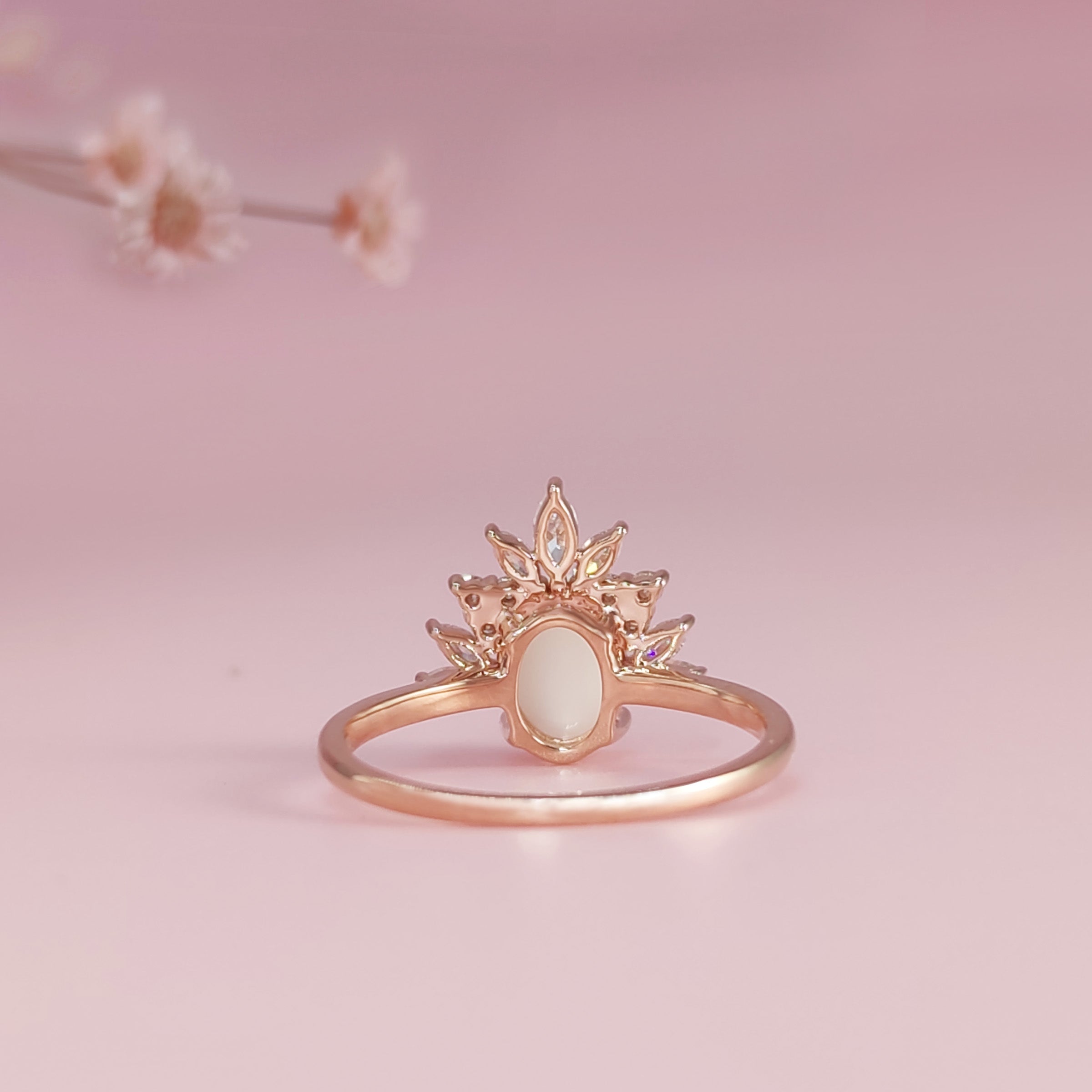 Radiant Crown Breastmilk Ring - Elegant Keepsake Jewelry for Moms | Perfect for Breastfeeding Mothers, Baby Showers & Mother's Day Gifts