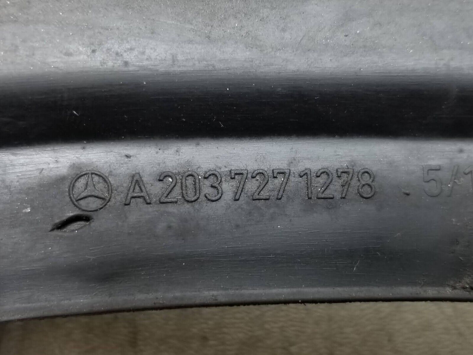 02 05 Mercedes W203 C230 Coupe Door Weatherstrip Seal Set - Left & Right Side OEM Replacement - Perfect for Weather Protection & Noise Reduction While Driving