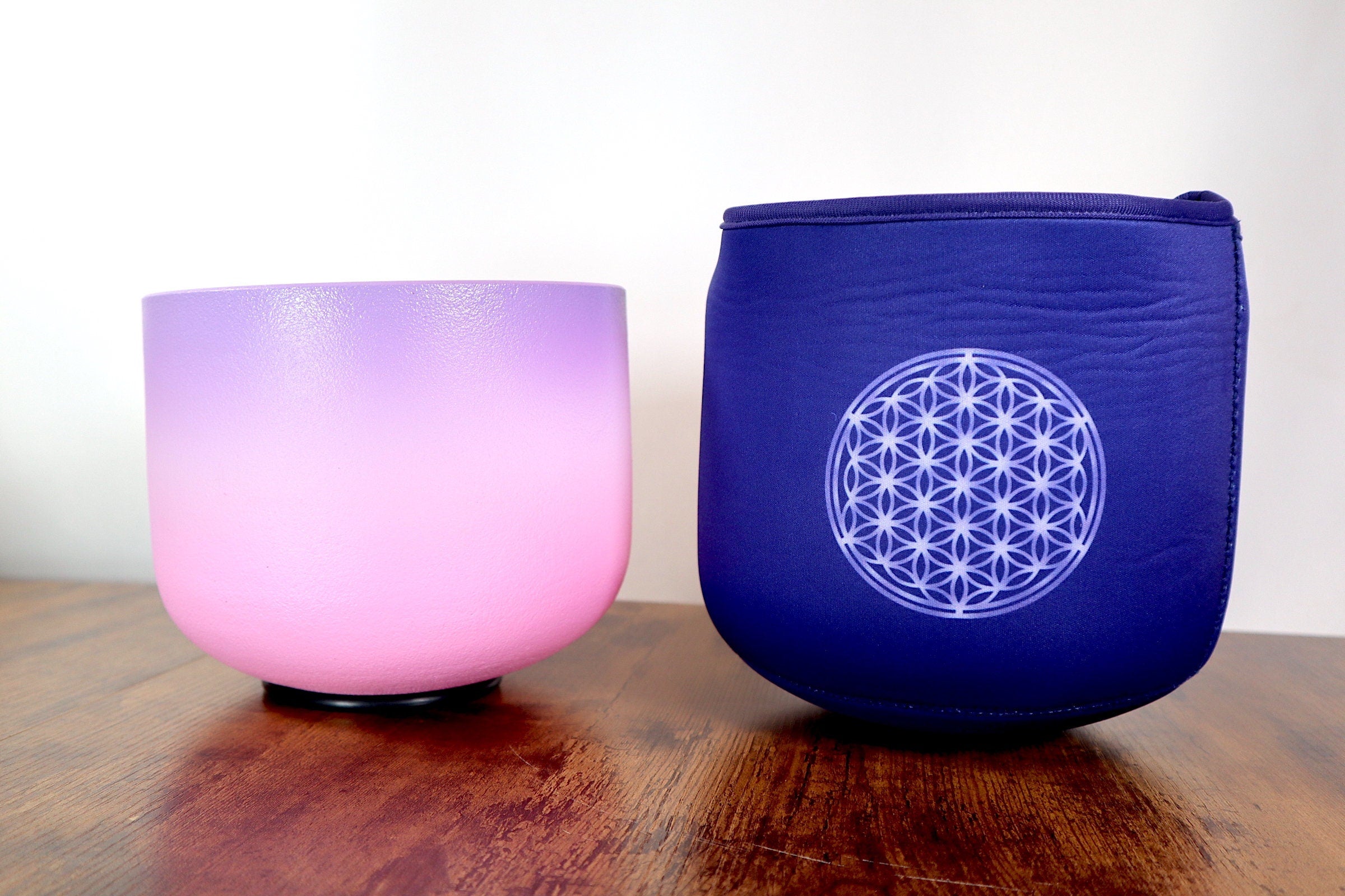 432Hz B Note High Vibration Crown Chakra 8 Crystal Singing Bowl Set with Flower of Life Carry Bag, O-Ring, Cushion & Mallet - Perfect for Meditation, Yoga, Sound Healing & Spiritual Gifts for Women