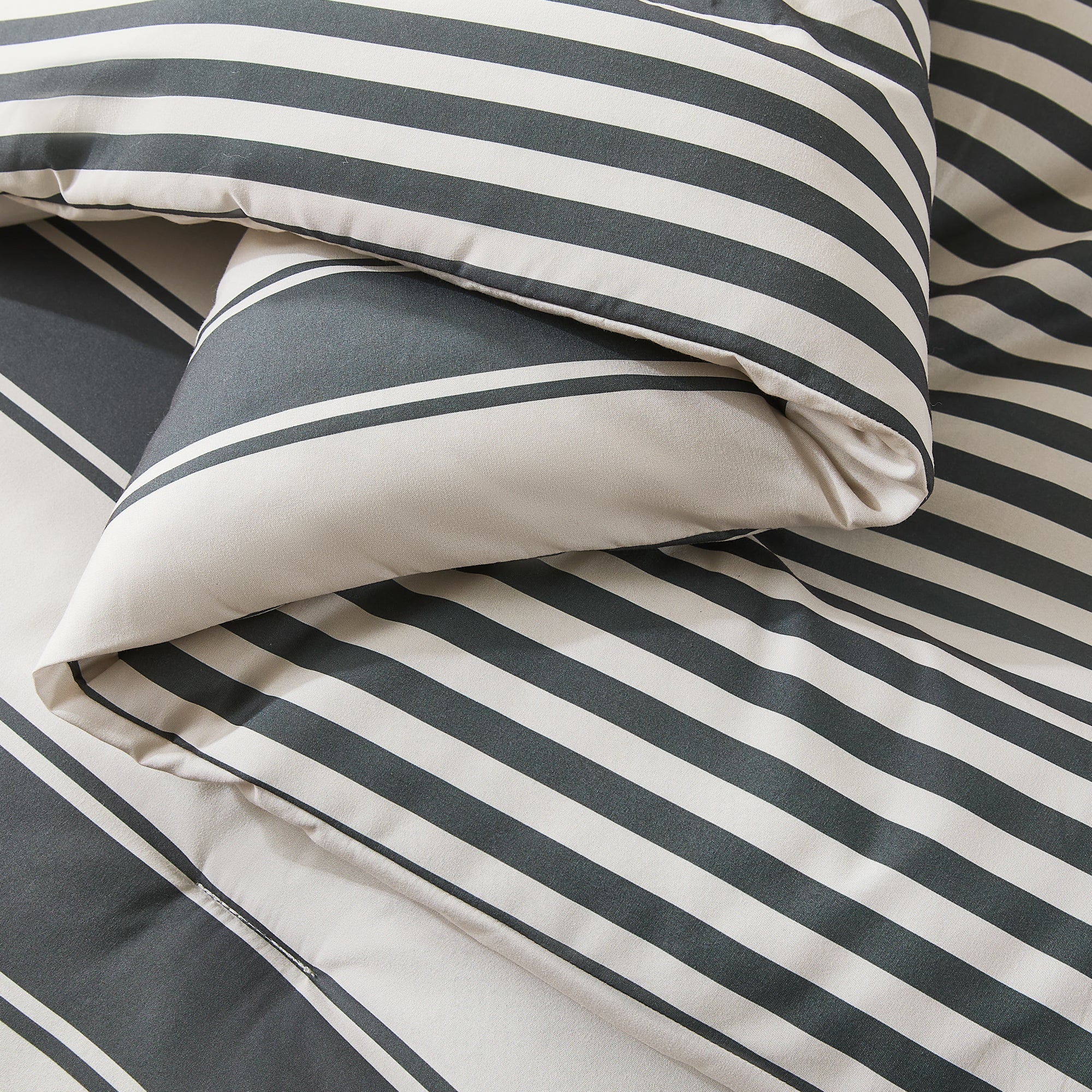 Gale Cabana Stripe Comforter Set - Queen Size Bedding, Soft & Breathable Cotton, Coastal Beach Style - Perfect for Guest Rooms, Vacation Homes & Summer Bedroom Decor
