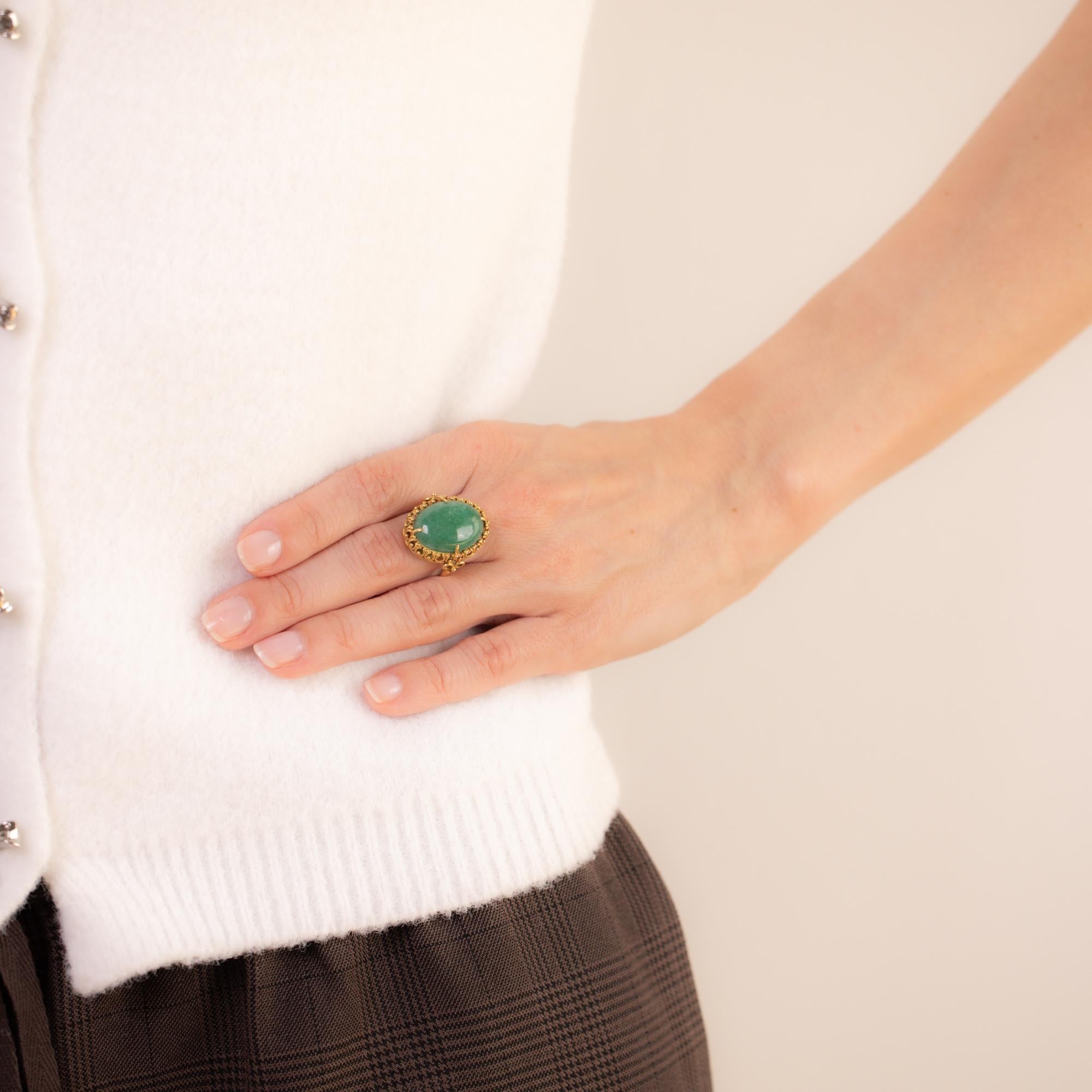 Vintage Cabochon Jade 18K Yellow Gold Cocktail Ring - Elegant Statement Jewelry for Women, Perfect for Parties, Weddings & Special Occasions