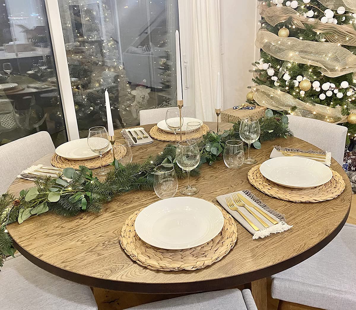 6 Pack Natural Wicker Braided Placemats - 11.8 Inch Round Rattan Table Mats, Water Hyacinth Straw Weave Chargers for Dining Table Decor, Rustic Farmhouse & Boho Style Home Kitchen Accessories - Perfect for Dinner Parties, Holiday Gatherings & Everyday Use