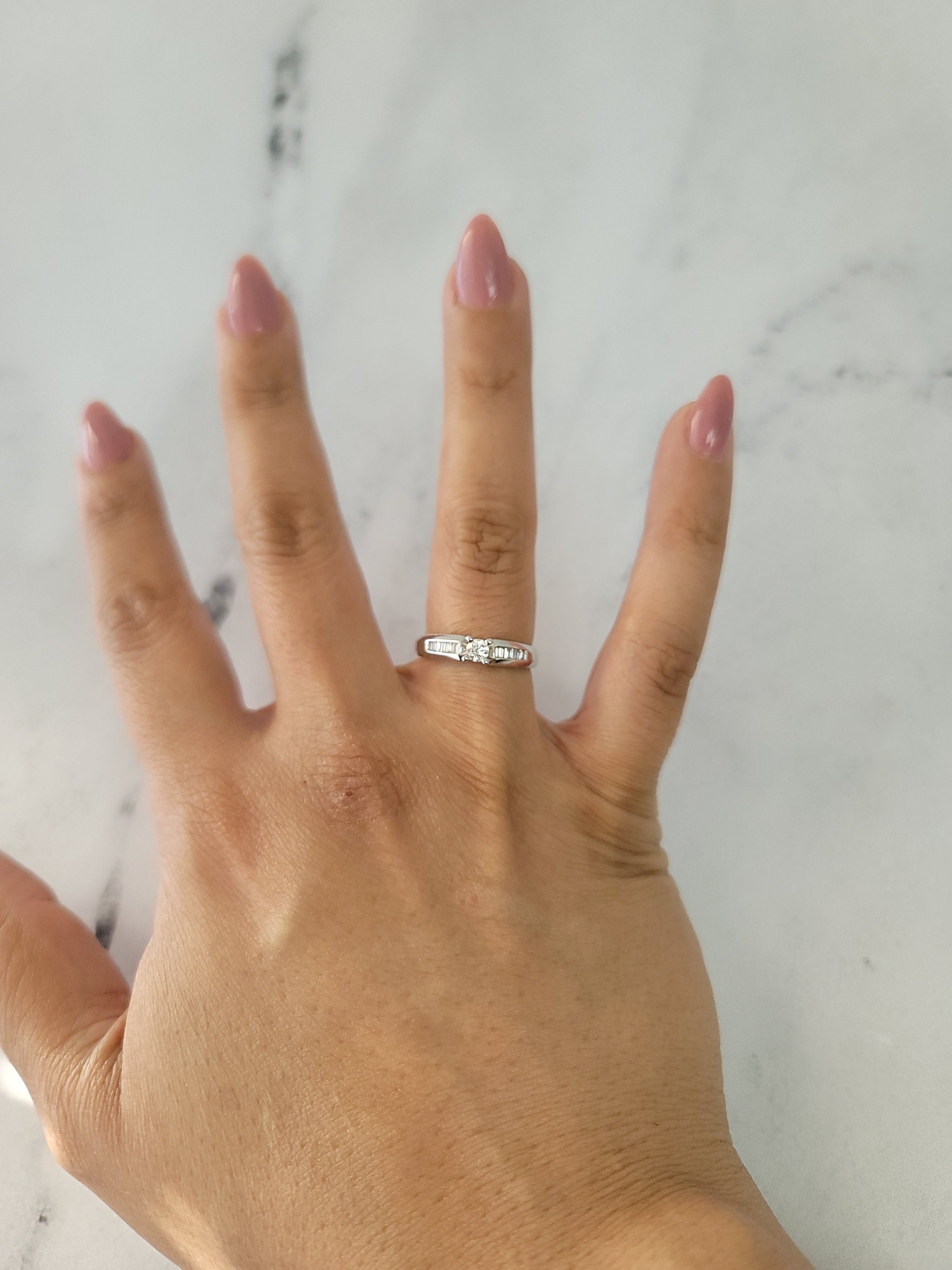 Solitaire Diamond Engagement Ring with Baguette Accents - 1 Carat Round Cut 14K White Gold Wedding Band - Perfect for Proposals, Anniversaries & Romantic Occasions