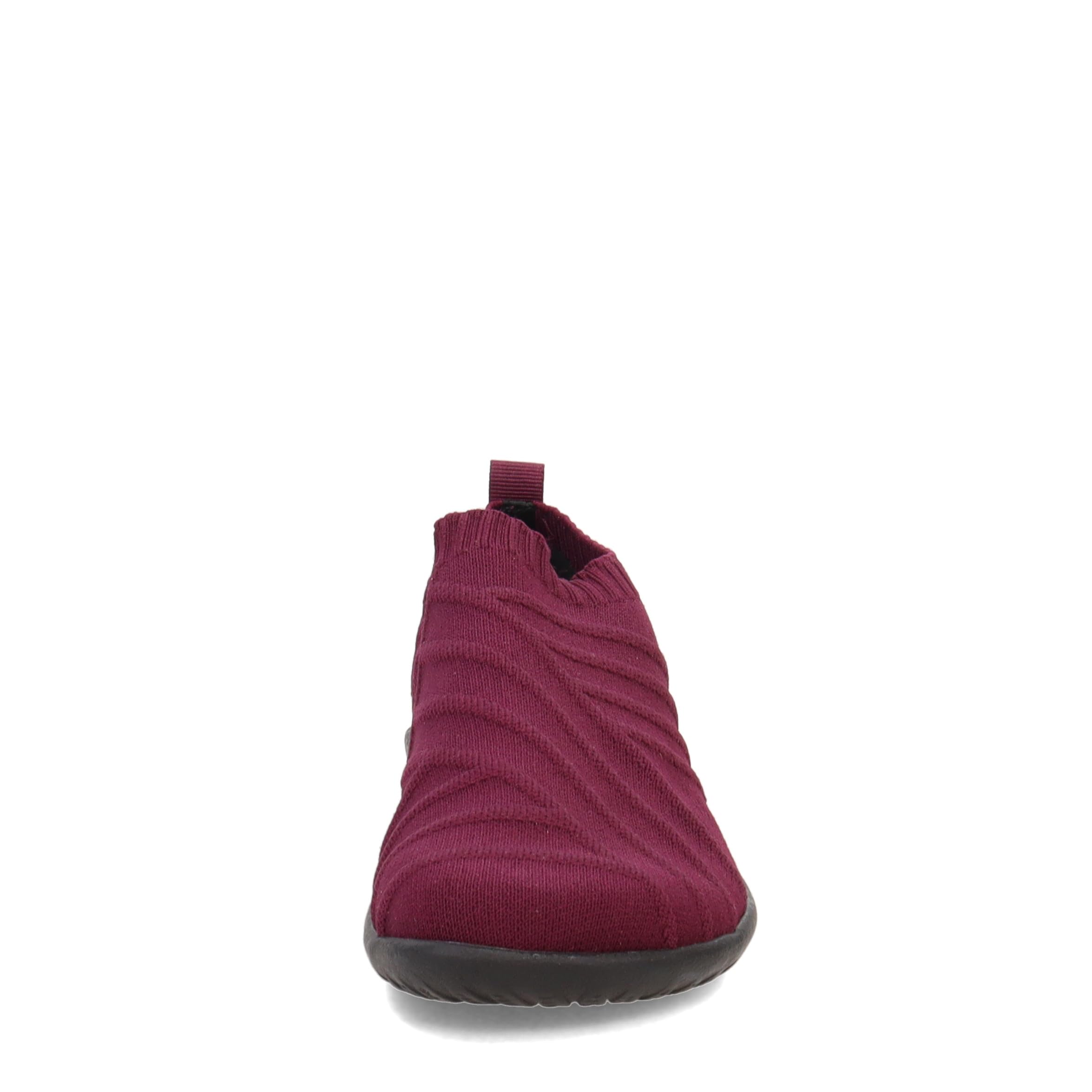 NAOT Women's Okahu Comfortable Leather Sandals - Stylish & Supportive Footwear for Walking, Travel & Everyday Wear
