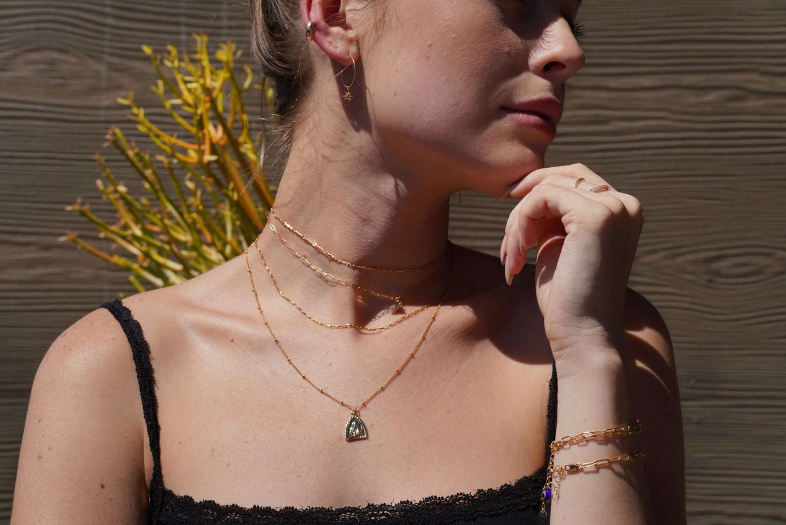 Evil Eye Coin Link Chain Bracelet Wholesale - Stylish Protection Jewelry for Women, Gift for Friends & Family - Perfect for Everyday Wear, Parties & Special Occasions