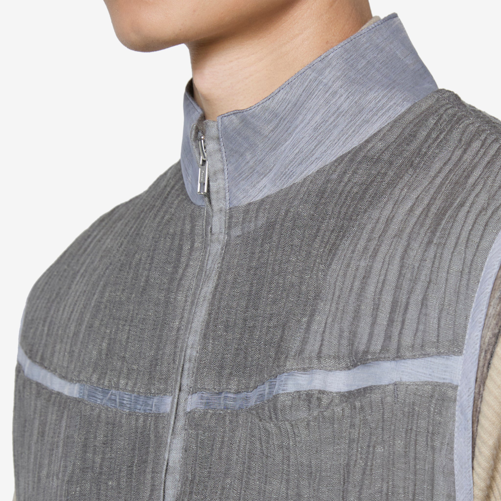 Ep.5 01 Men's Casual Vest in Gray - Lightweight Layering for Outdoor Activities & Streetwear Fashion