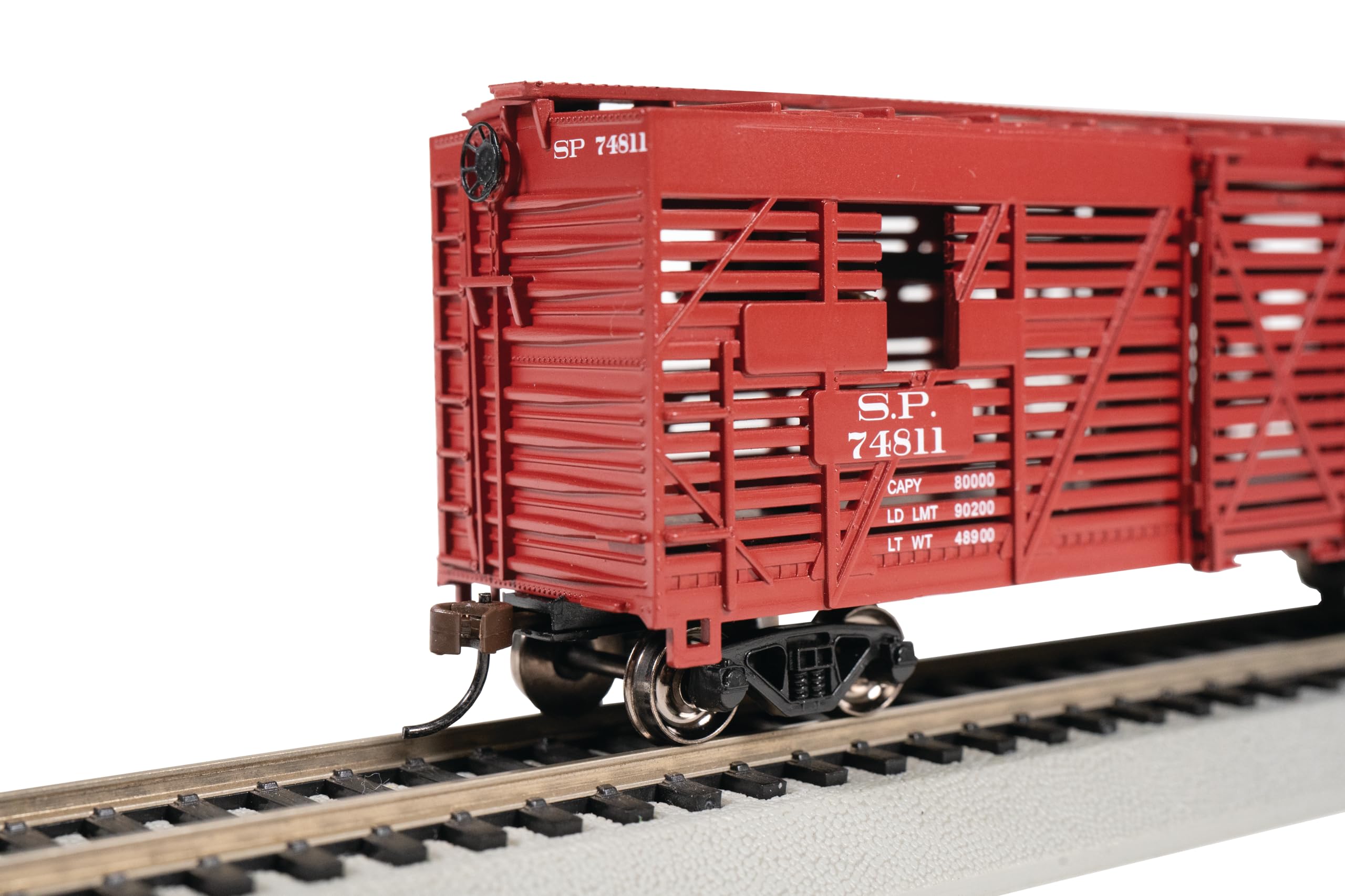 Bachmann Trains HO Scale 40' Animated Stock Car - Southern Pacific #74811 with Cattle - Model Train Set for Railroad Layouts & Collectors
