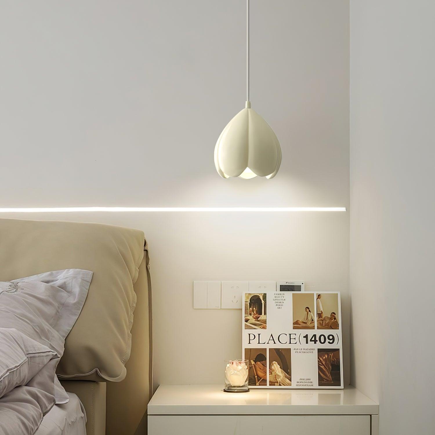Elegant Flower Bud Pendant Light - Modern Hanging Chandelier for Living Room, Bedroom & Dining Room Decor - Perfect for Home, Cafe and Restaurant Lighting