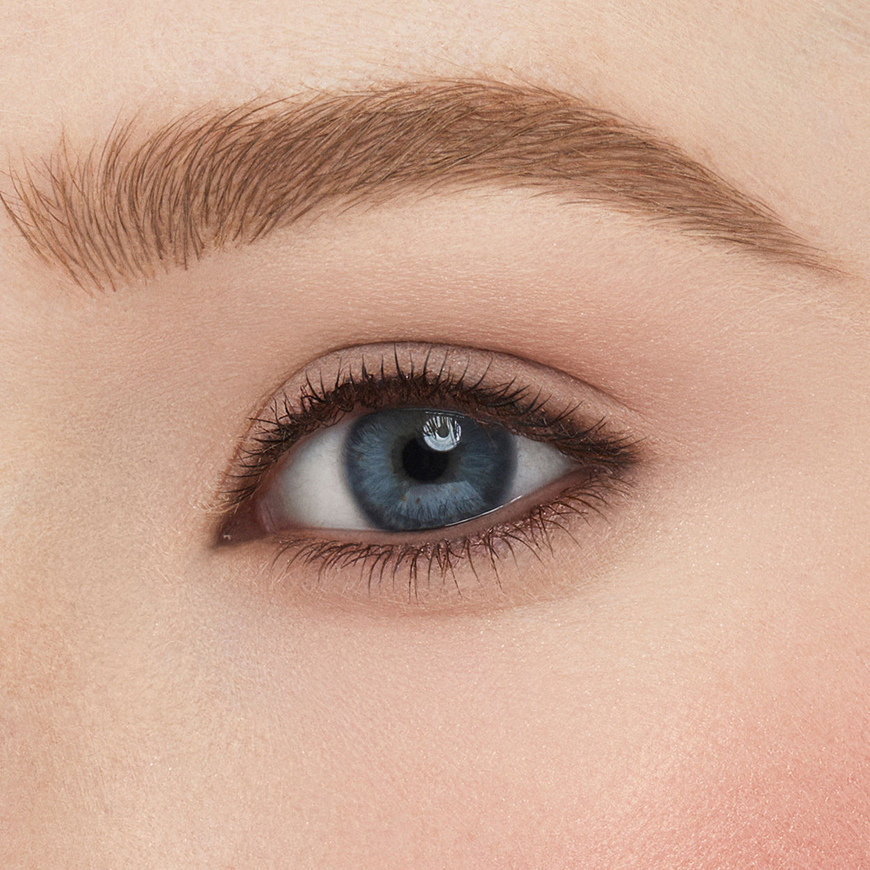 Nars Brow Perfector - Eyebrow Pencil & Gel for Perfectly Shaped Brows | Waterproof & Long-Lasting | Ideal for Daily Makeup & Professional Looks