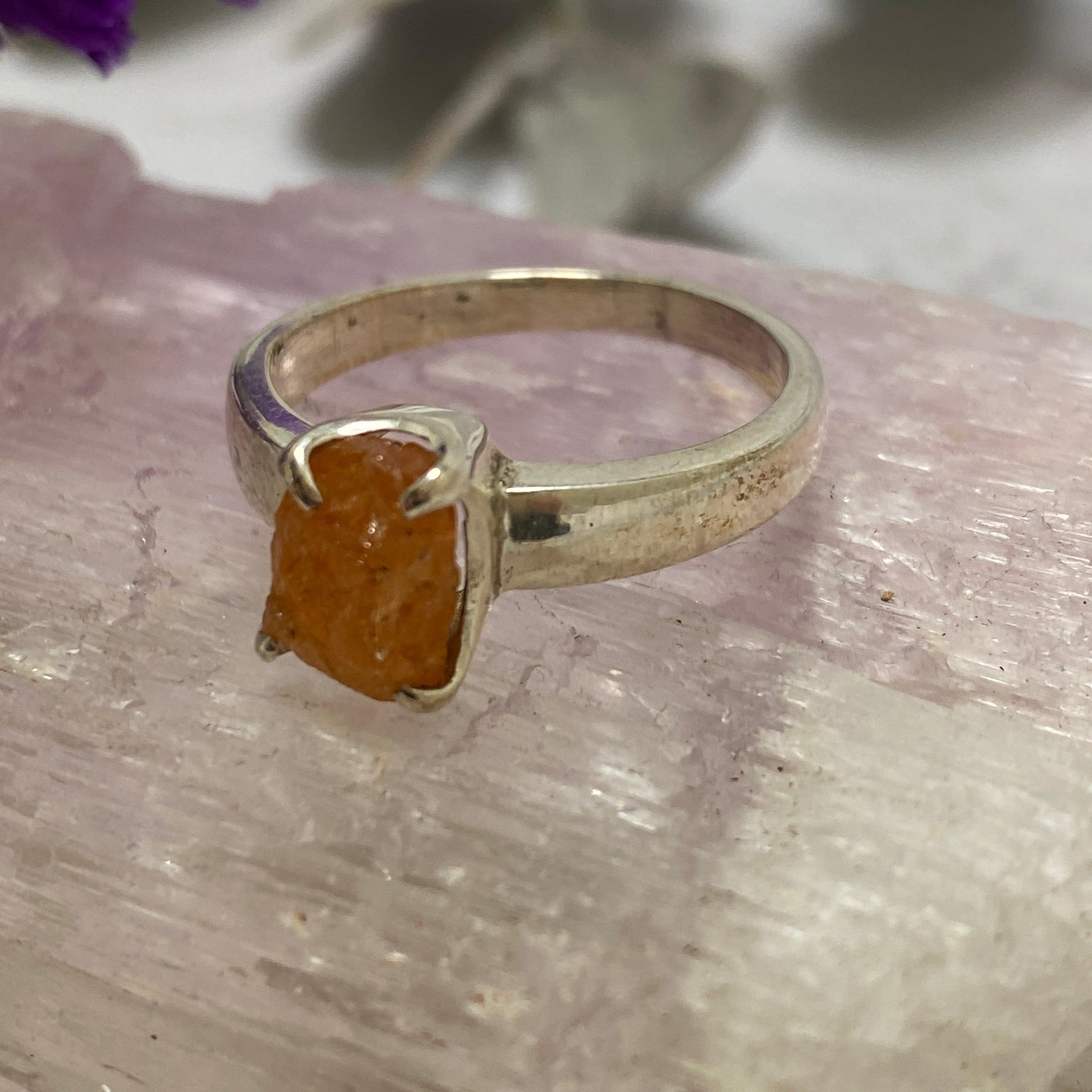 Natural Mandarin Garnet Raw Ring with Claw Setting - Size 8.5 (PRGJ213) - Perfect for Boho Jewelry, Wedding Bands & Everyday Elegance