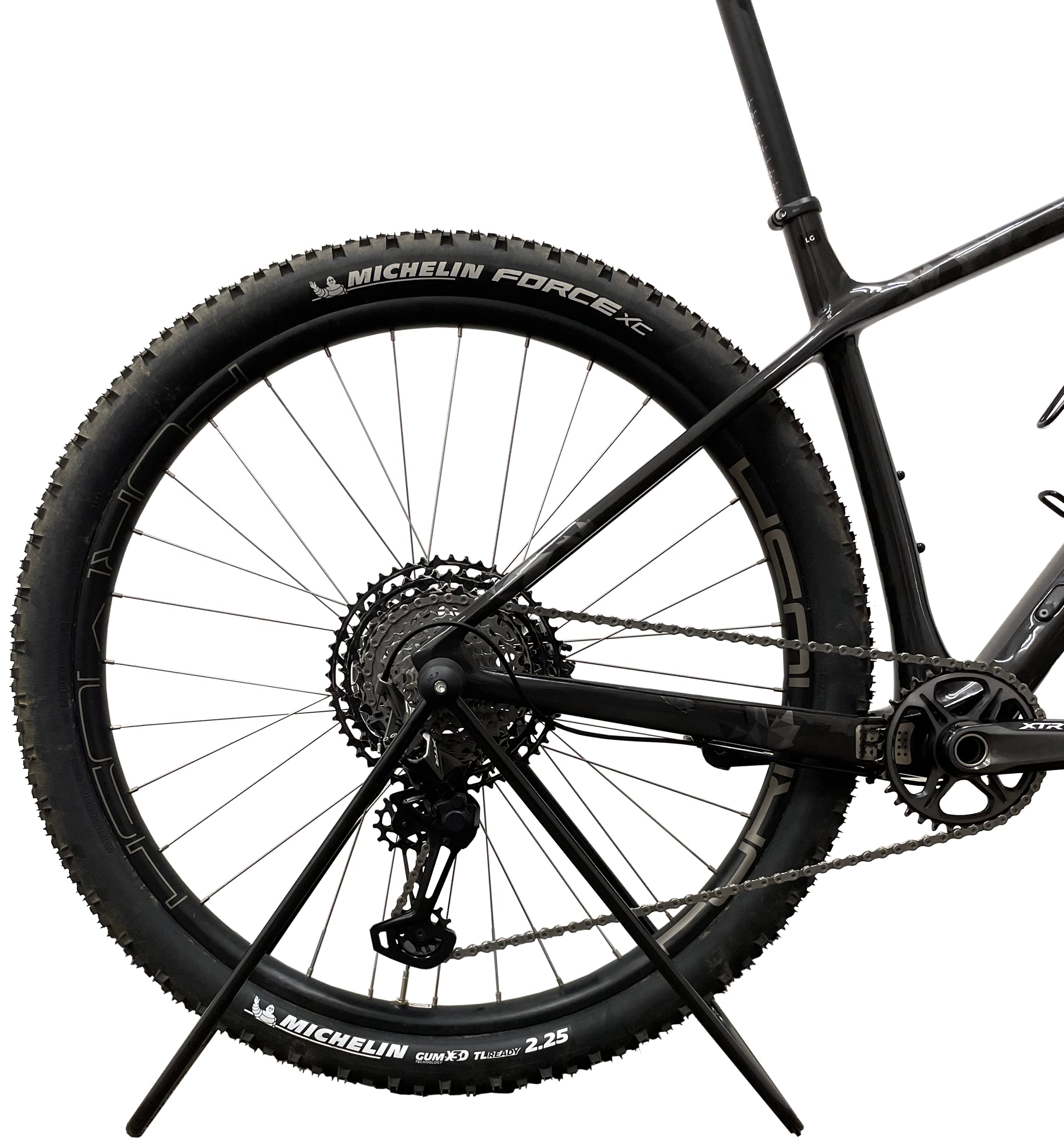 Minoura DS-30BLT Bike Repair Stand - Heavy Duty Bicycle Maintenance Stand for 29-Inch Wheels - Perfect for Home Garage, Bike Shops & Outdoor Cycling Maintenance