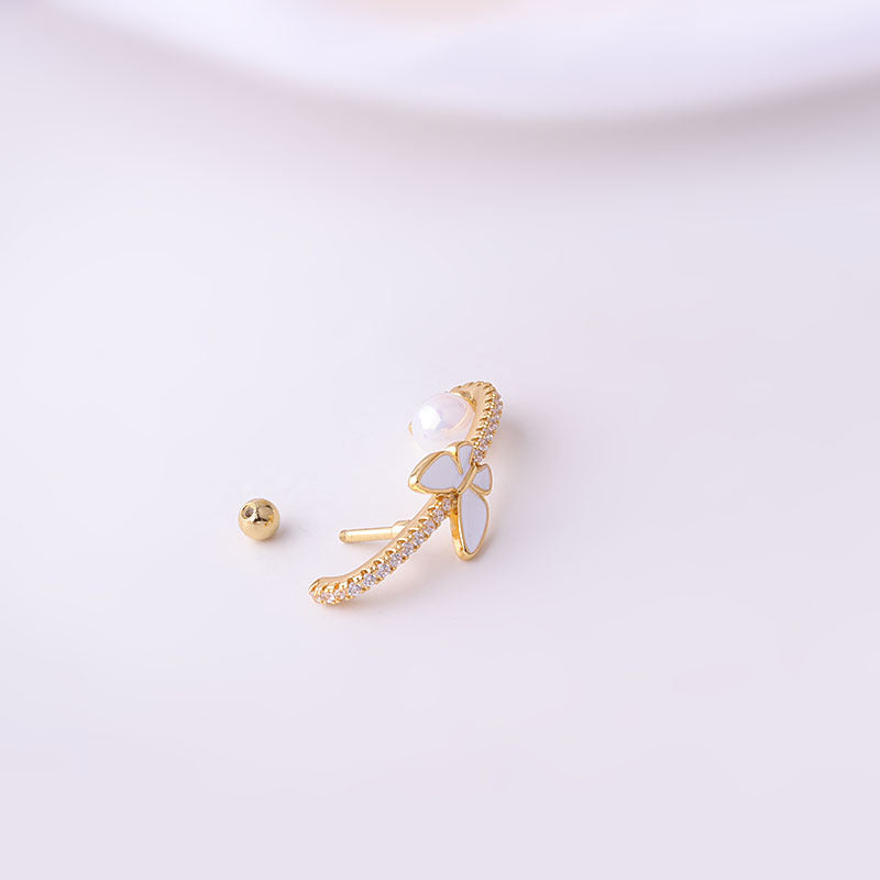 16G Butterfly Cartilage Helix Crawler Earrings - Stainless Steel Body Jewelry for Women | Perfect for Piercing, Stacking & Everyday Wear | HSPJ646