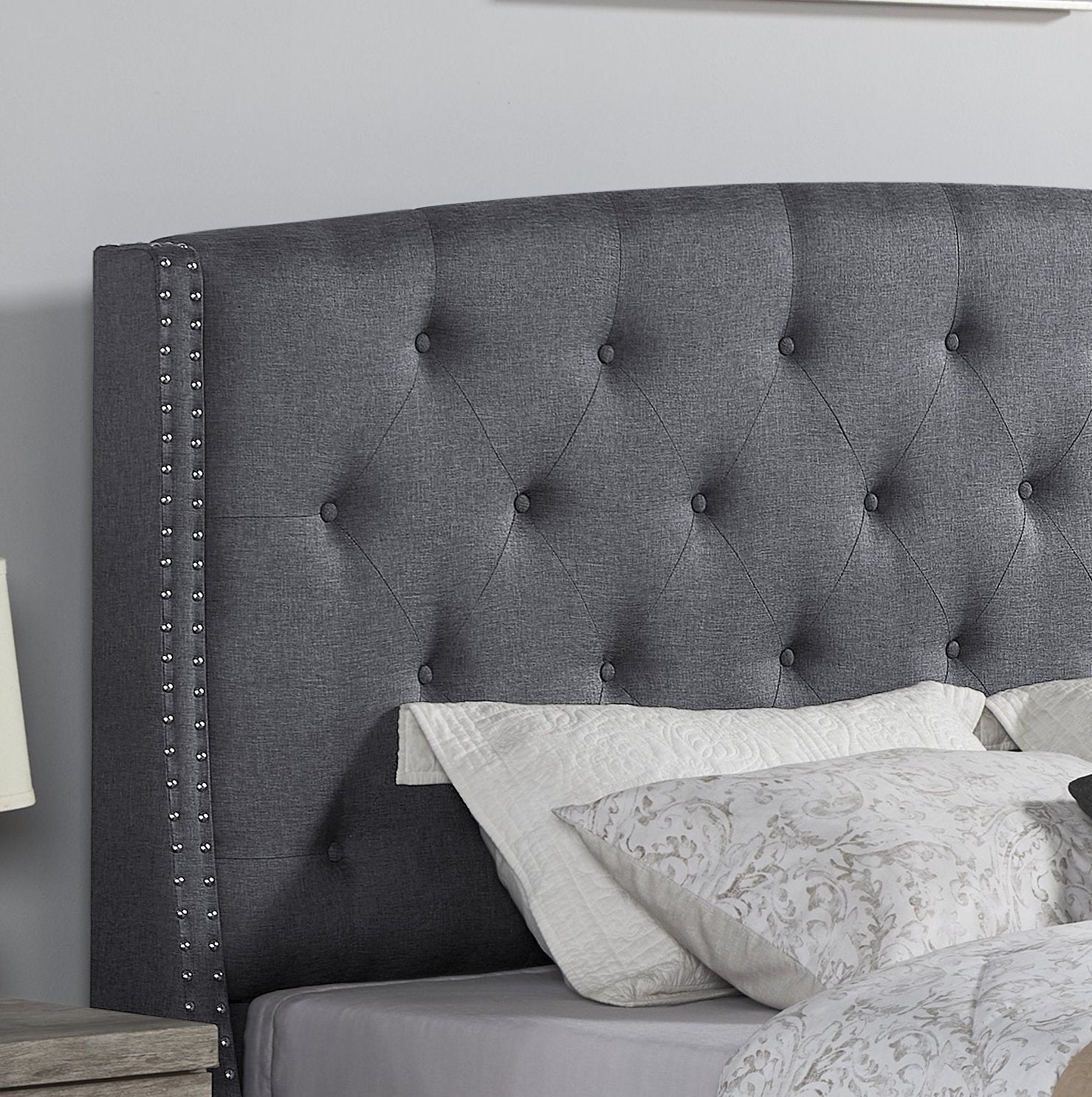Roundhill Furniture Belize 3-Piece Upholstered Bedroom Set - Tufted Wingback Bed with 2 Nightstands for Master Bedroom & Guest Room Decor