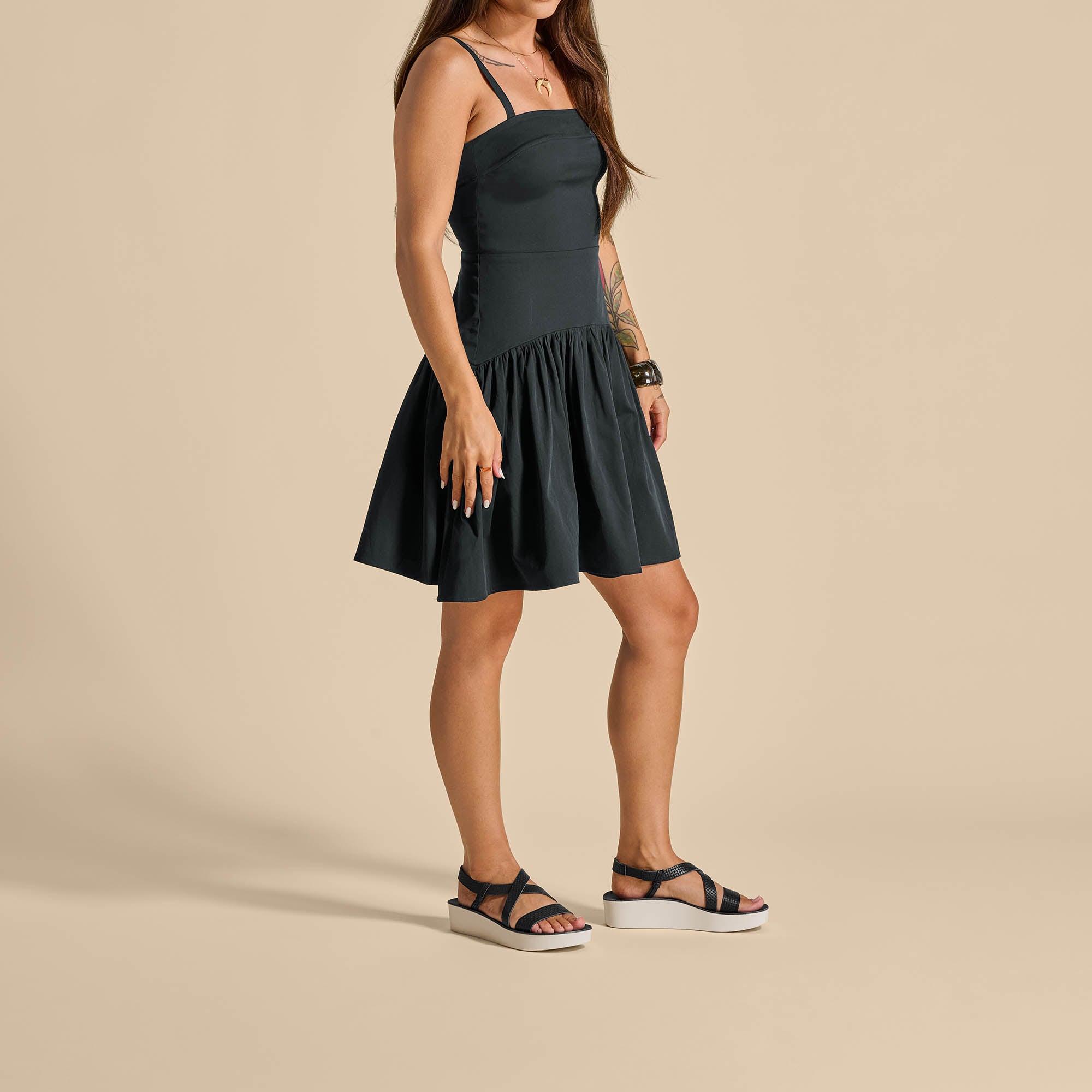 Onochi Strappy Black & White Sandals - Comfortable Summer Beach Sandals for Women, Fashionable Strappy Design for Casual Outings and Vacations