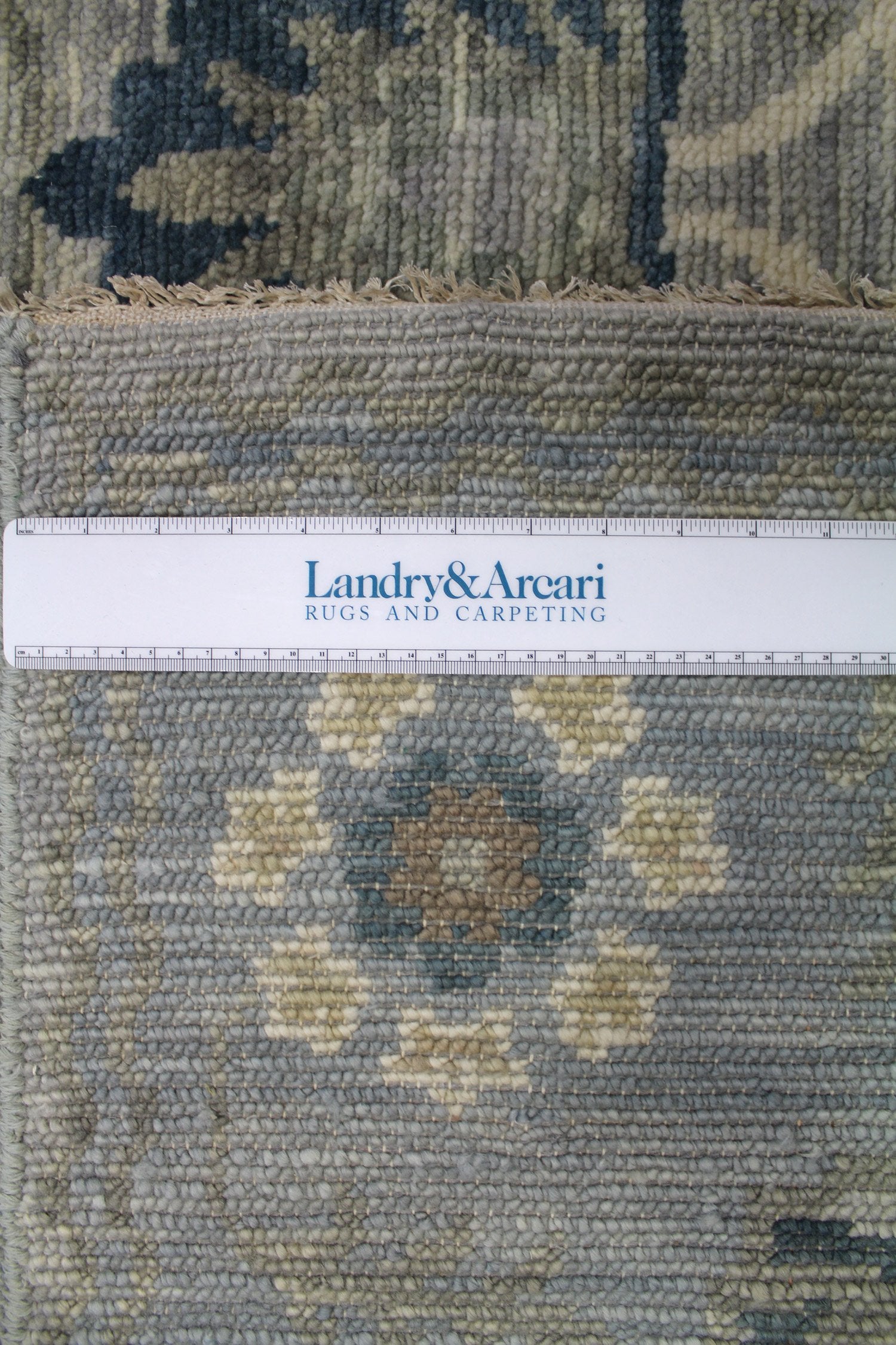 Handwoven Traditional Area Rug - Authentic Arts & Crafts Design J62162 - Perfect for Living Room, Bedroom & Home Decor