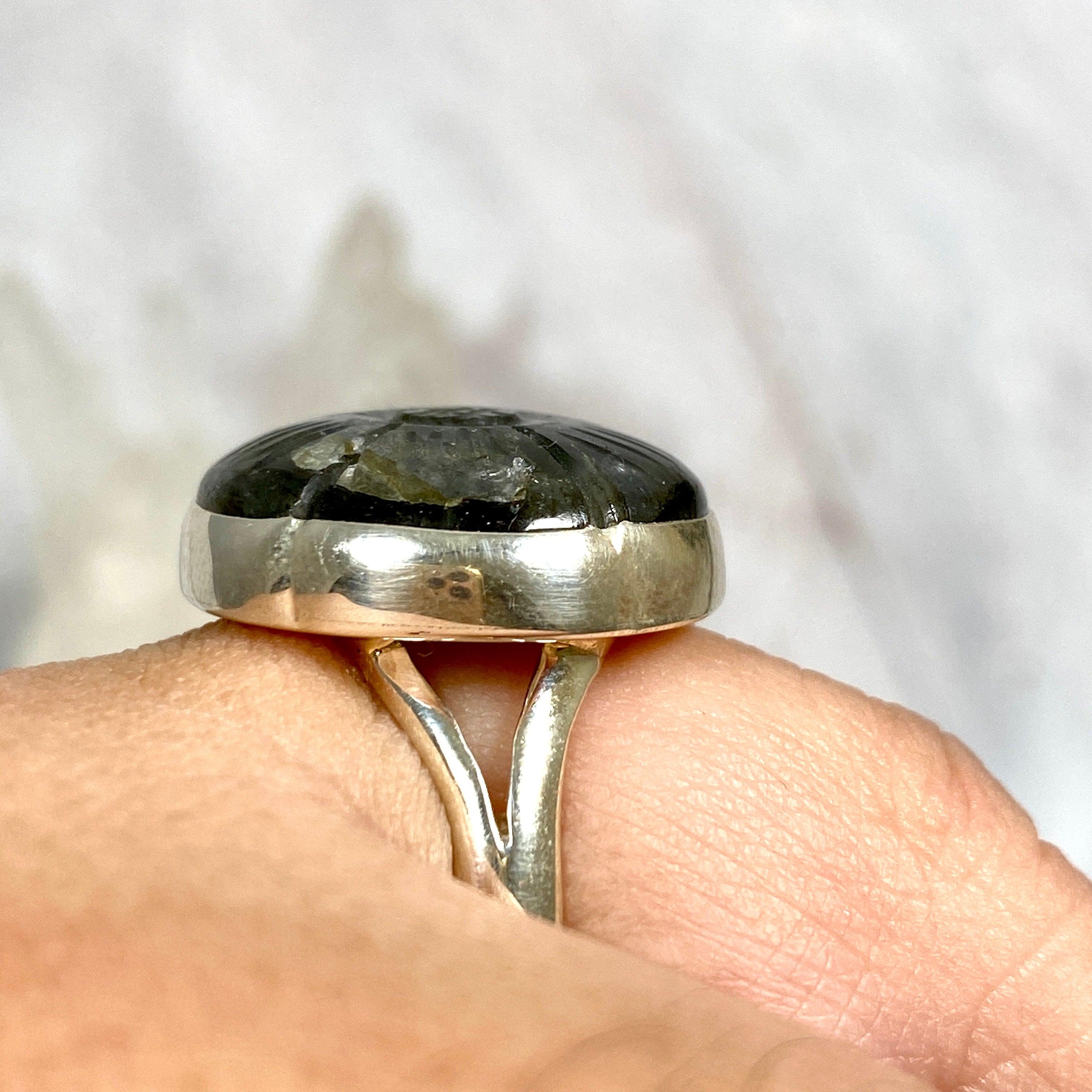 Labradorite Flower Cabochon Ring with Split Band - Sterling Silver Gemstone Jewelry for Women - Perfect for Boho Style, Gift Giving & Special Occasions
