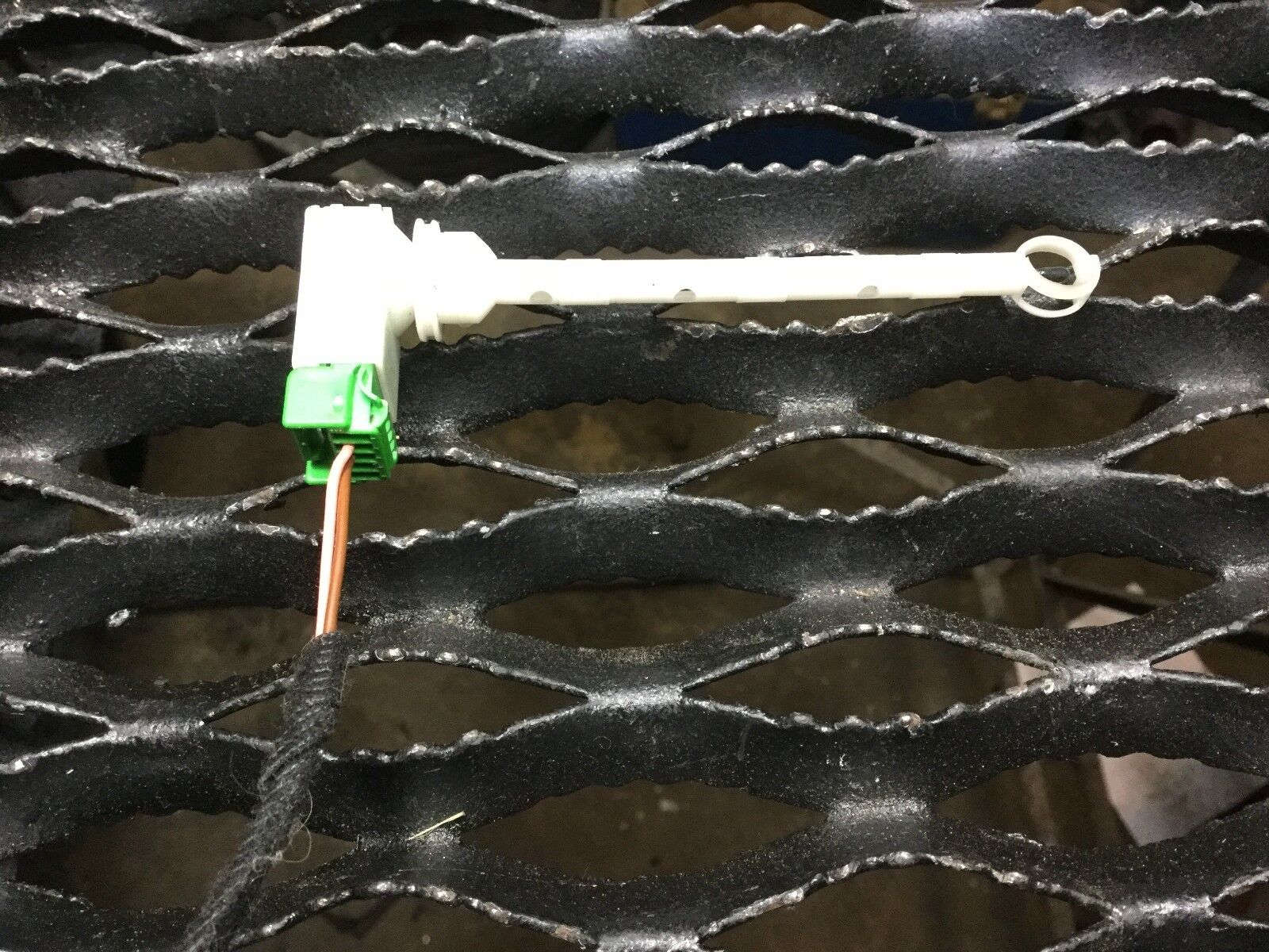 Volvo S60 AC Temperature Sensor 30665118 OEM Replacement Part - Compatible with 2001-2009 Models - Perfect for Climate Control System Repair & Maintenance