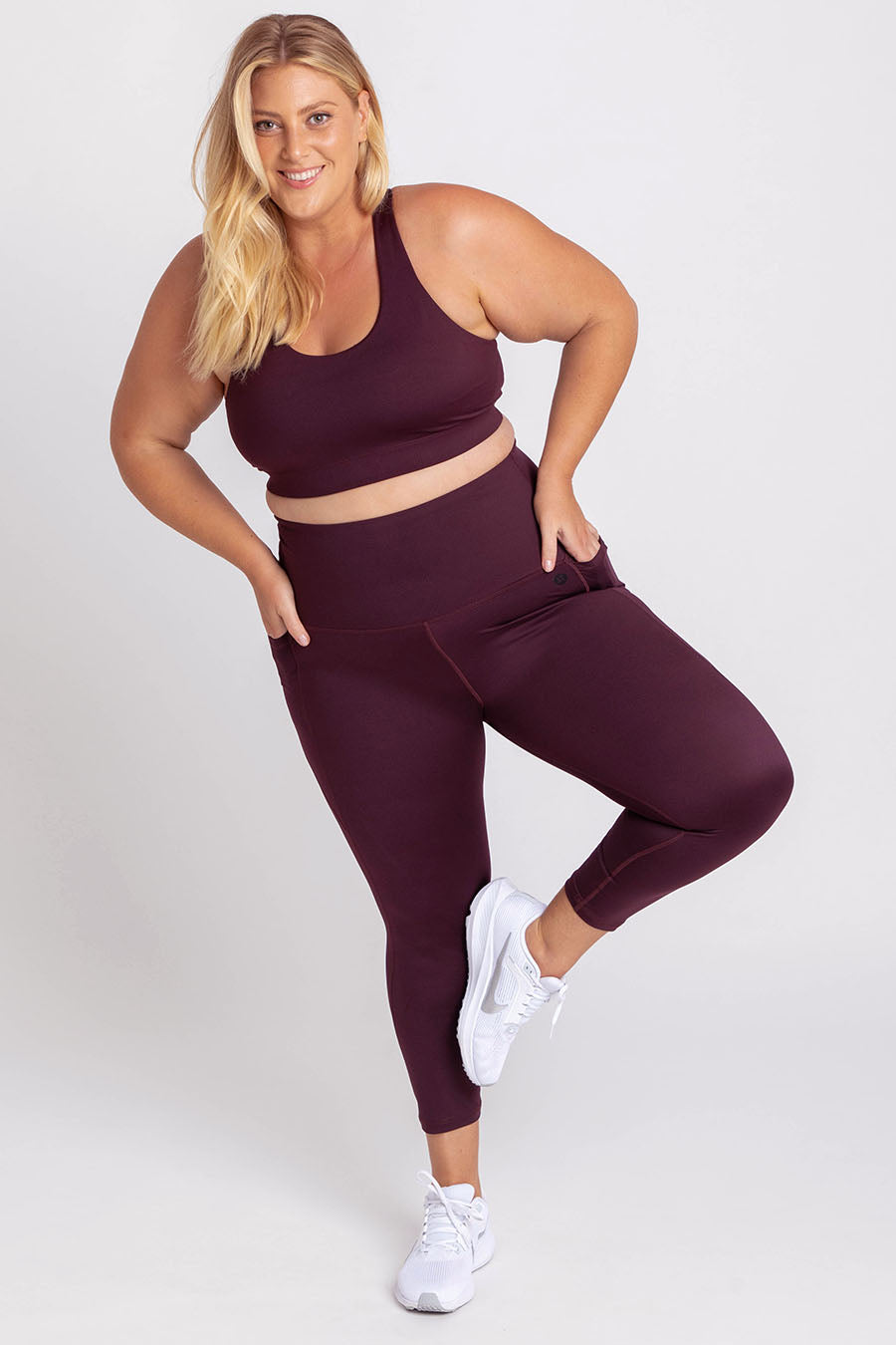 Training Pocket Move 7/8 Leggings for Women - High Waist Yoga Pants with Side Pockets - Wine Red Workout Tights for Running, Gym & Lounge