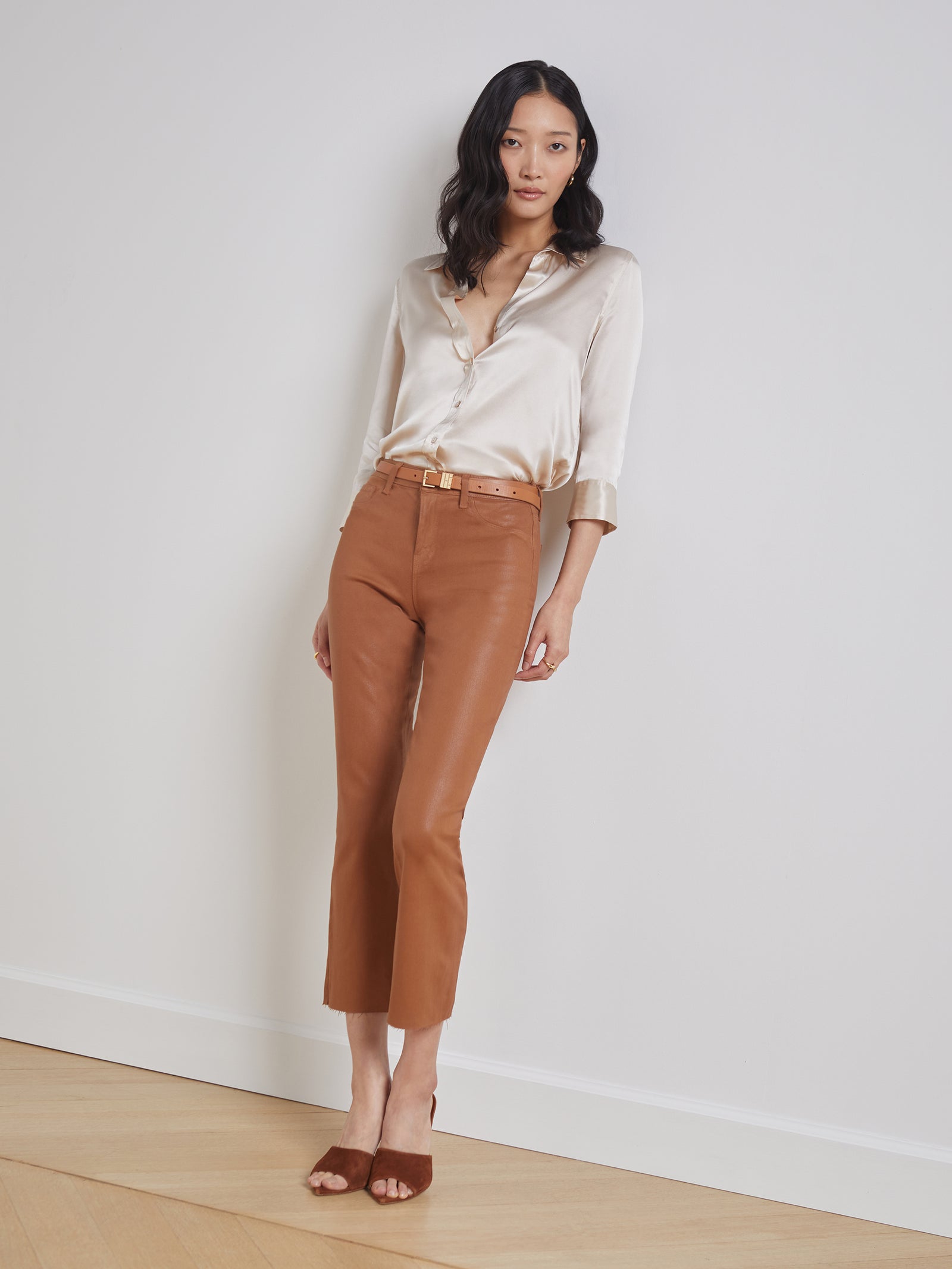 L'Agence Women's Dani Blouse - Elegant Flowy Top for Work, Date Night & Casual Outfits | Chic & Comfortable Fashion Staple