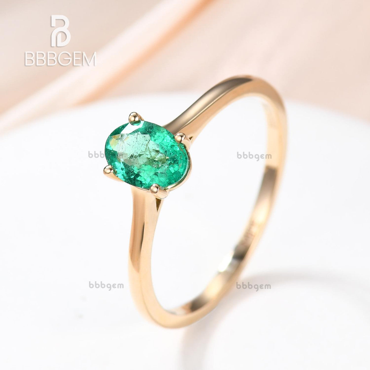 Solitaire Natural Oval Cut Emerald Engagement Ring - 14K Gold Wedding Band for Women, Vintage Inspired Bridal Jewelry - Perfect for Proposals, Anniversaries & Special Occasions