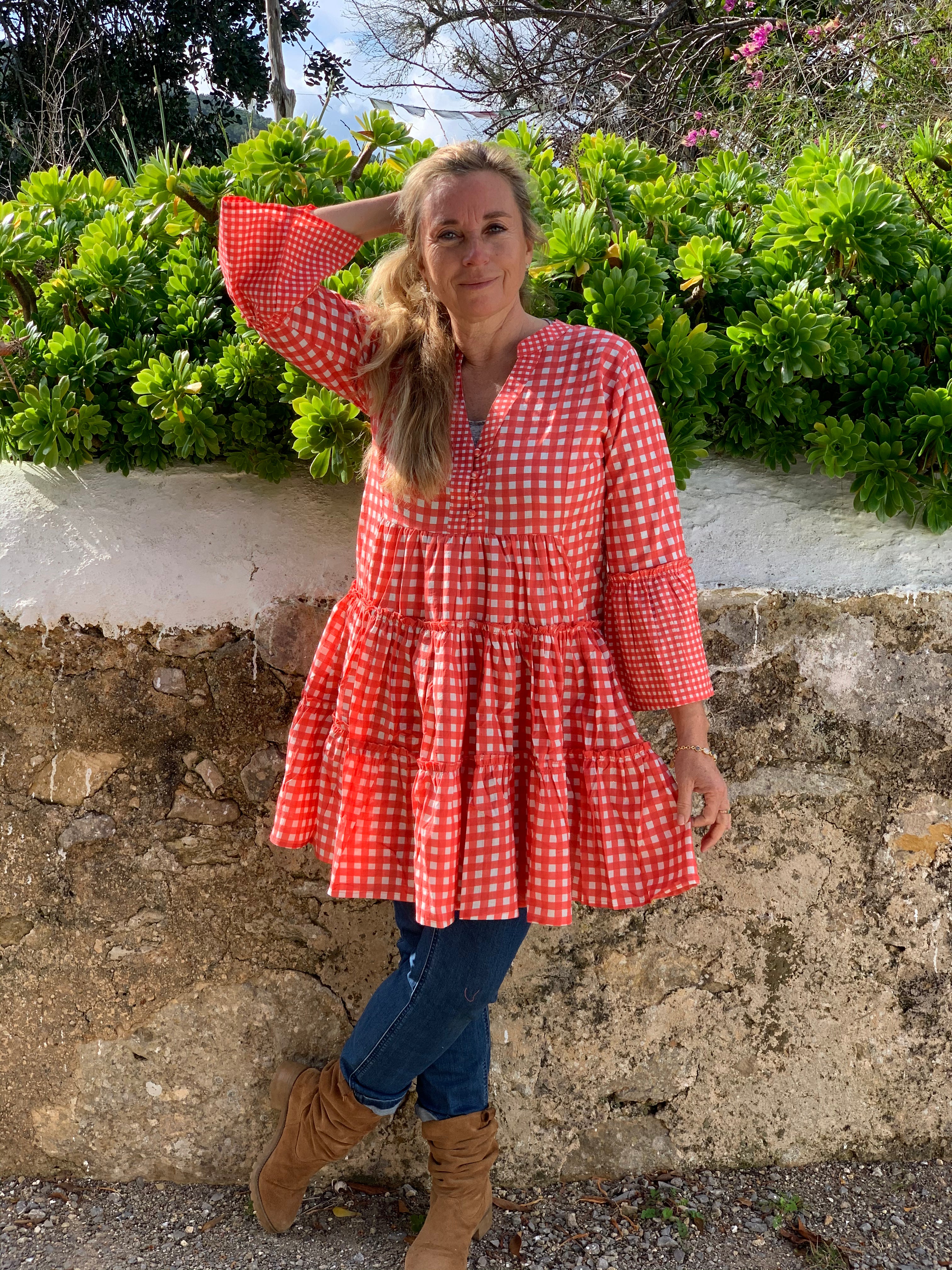 Stylish Geo Print Short Dress with Checks - Perfect for Summer Outings, Beach Vacations & Casual Dates