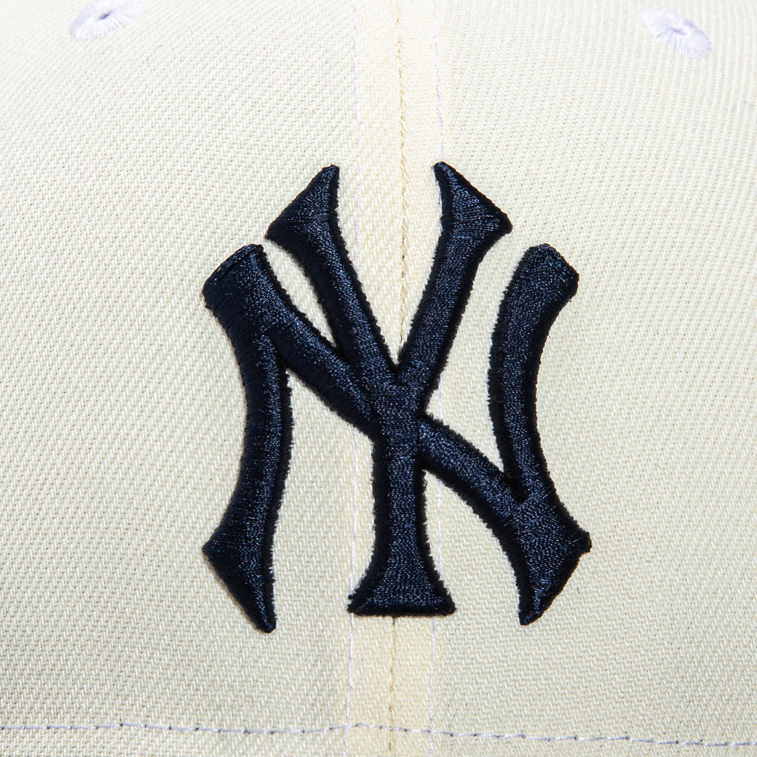 New Era 59Fifty New York Yankees 1960 All Star Game Patch Baseball Cap - White & Navy Blue Adjustable Snapback Hat for Men & Women | Perfect for Baseball Games, Sports Events & Streetwear Fashion