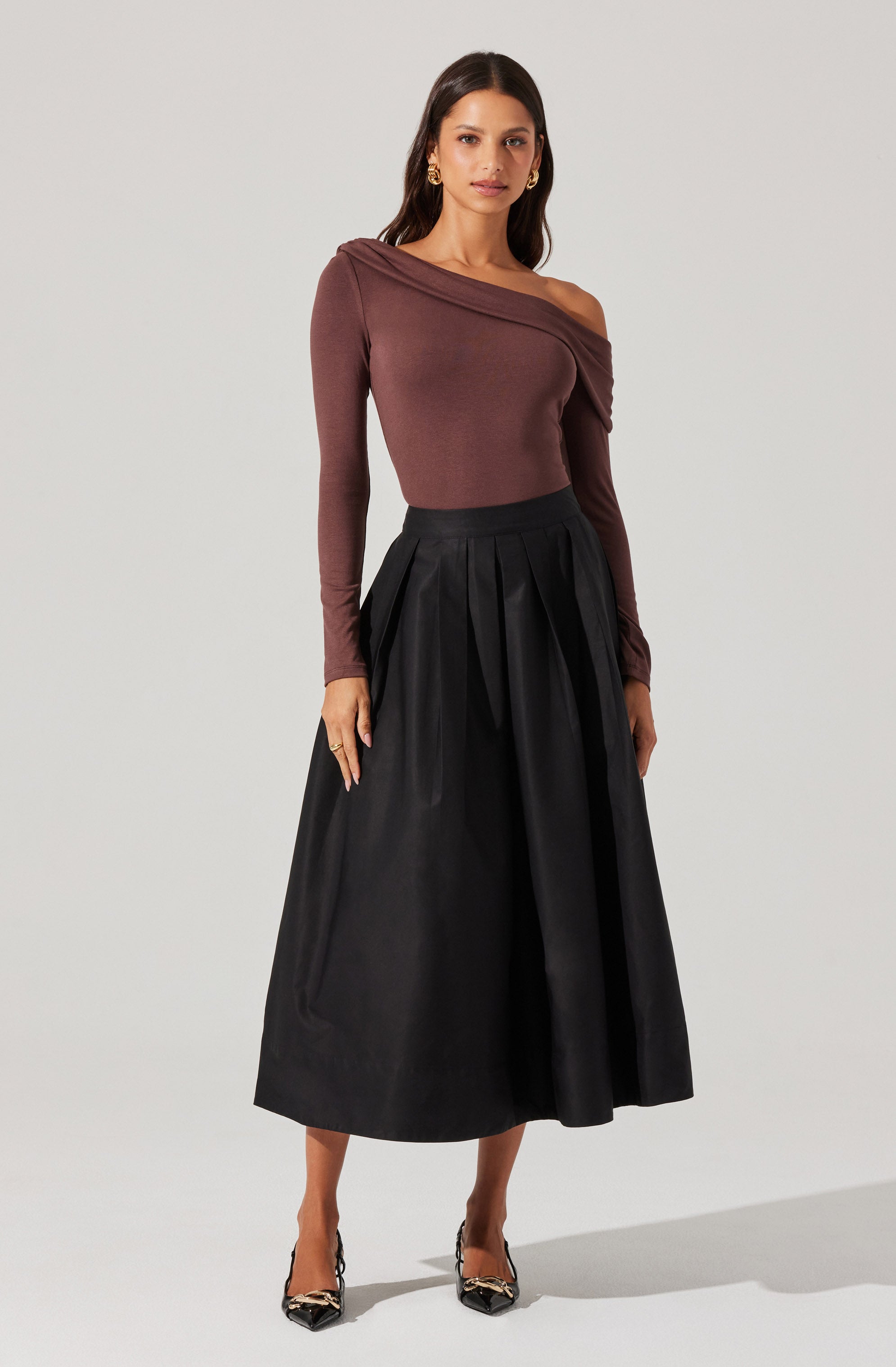 Elegant Draped Off Shoulder Tops for Women - Trendy Summer Blouse for Beach, Party & Date Night