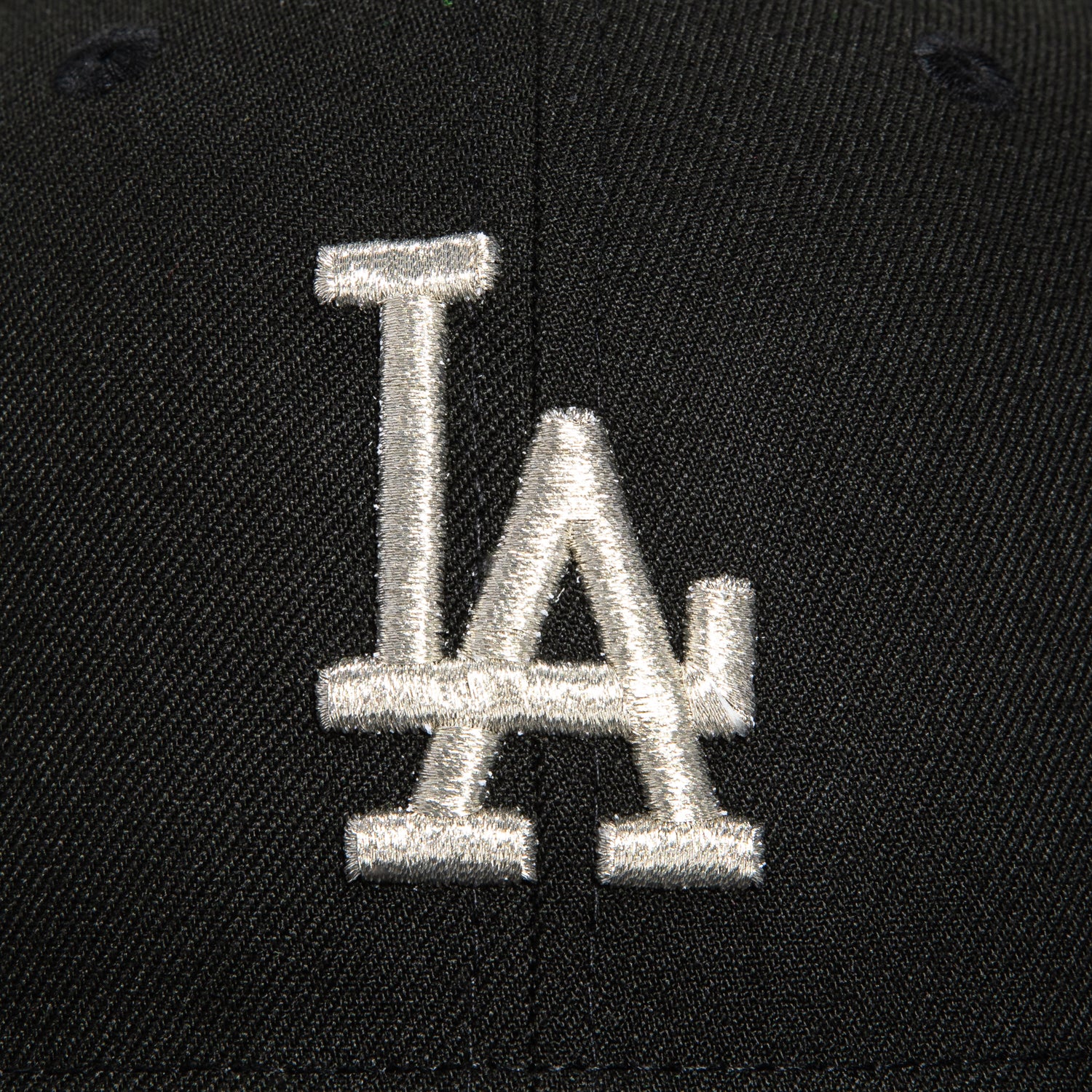 New Era 59Fifty Los Angeles Dodgers 50th Anniversary Snapback Hat with Stadium Patch - Black & Metallic Silver - Official MLB Baseball Cap for Men & Women - Perfect for Games, Collecting & Streetwear Fashion