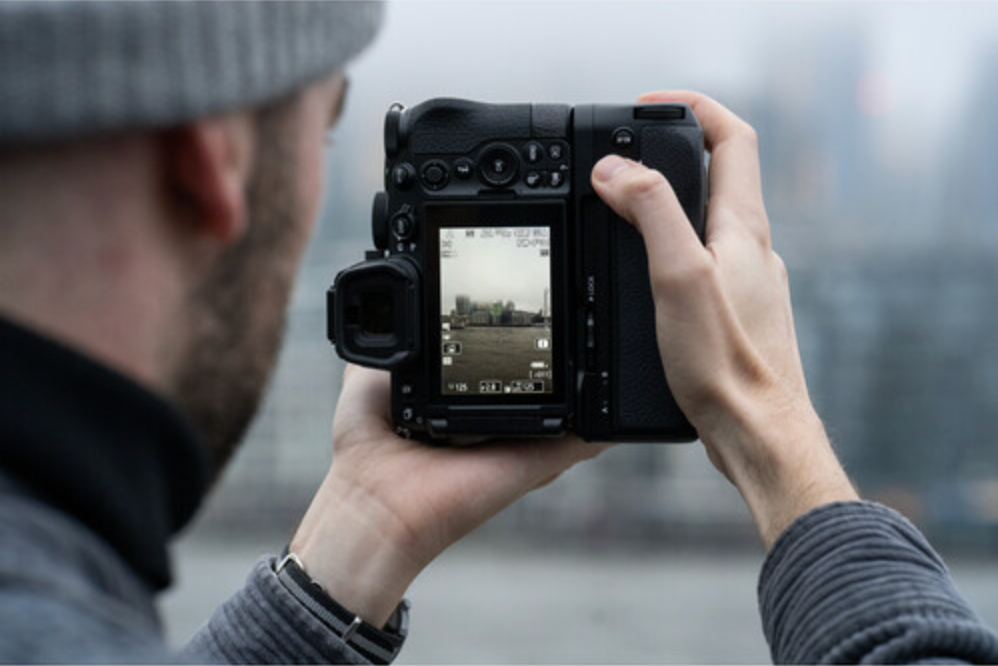 Nikon Z5II Full Frame Mirrorless Camera with NIKKOR Z 24-50mm f/4-6.3 Lens - Professional Photography for Travel, Vlogging & Portrait Shooting