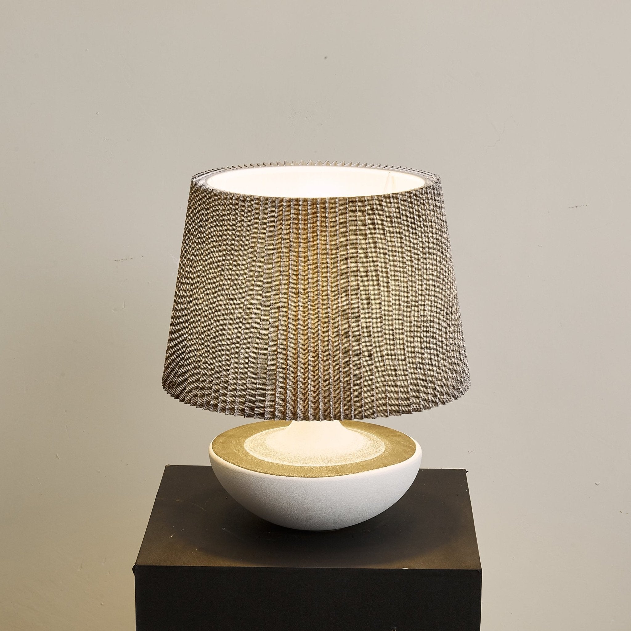 Cordelle Modern Table Lamp - Stylish Bedside & Living Room Lighting for Home Decor - Perfect for Reading, Relaxing & Nightstand Use