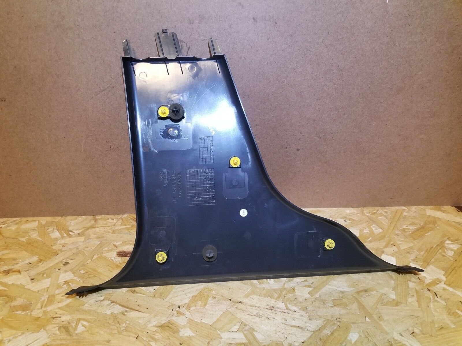 05-07 Volvo S40 Right Passenger Side Lower B Pillar Trim Panel OEM Replacement Part - Perfect for Interior Repair & Car Restoration Projects