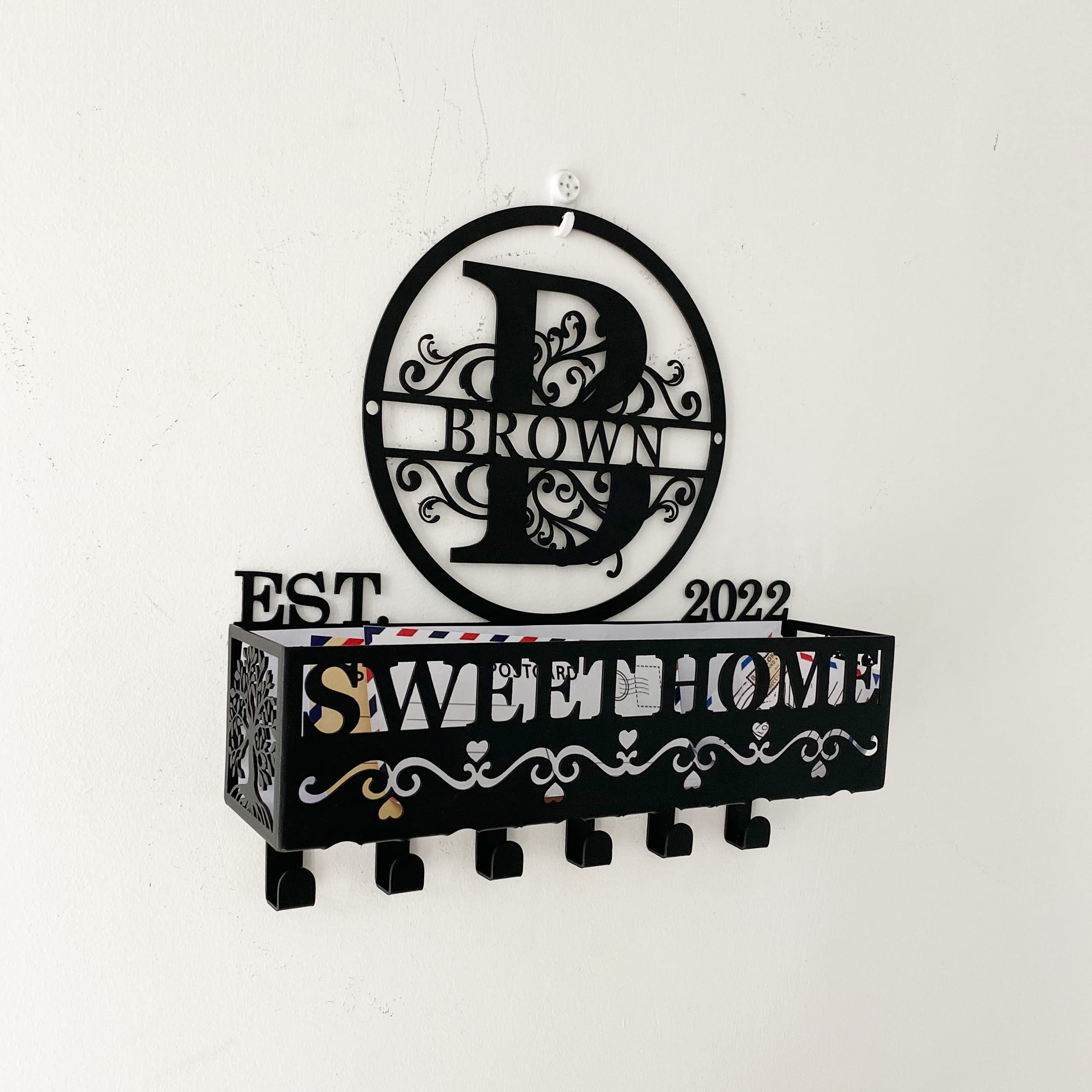 Personalized Wall Key Holder with 6 Hooks - Custom Name Key Organizer for Mail & Keys - Rustic Home Decor for Entryway, Bedroom, or Office - Perfect Wedding & Housewarming Gift Idea