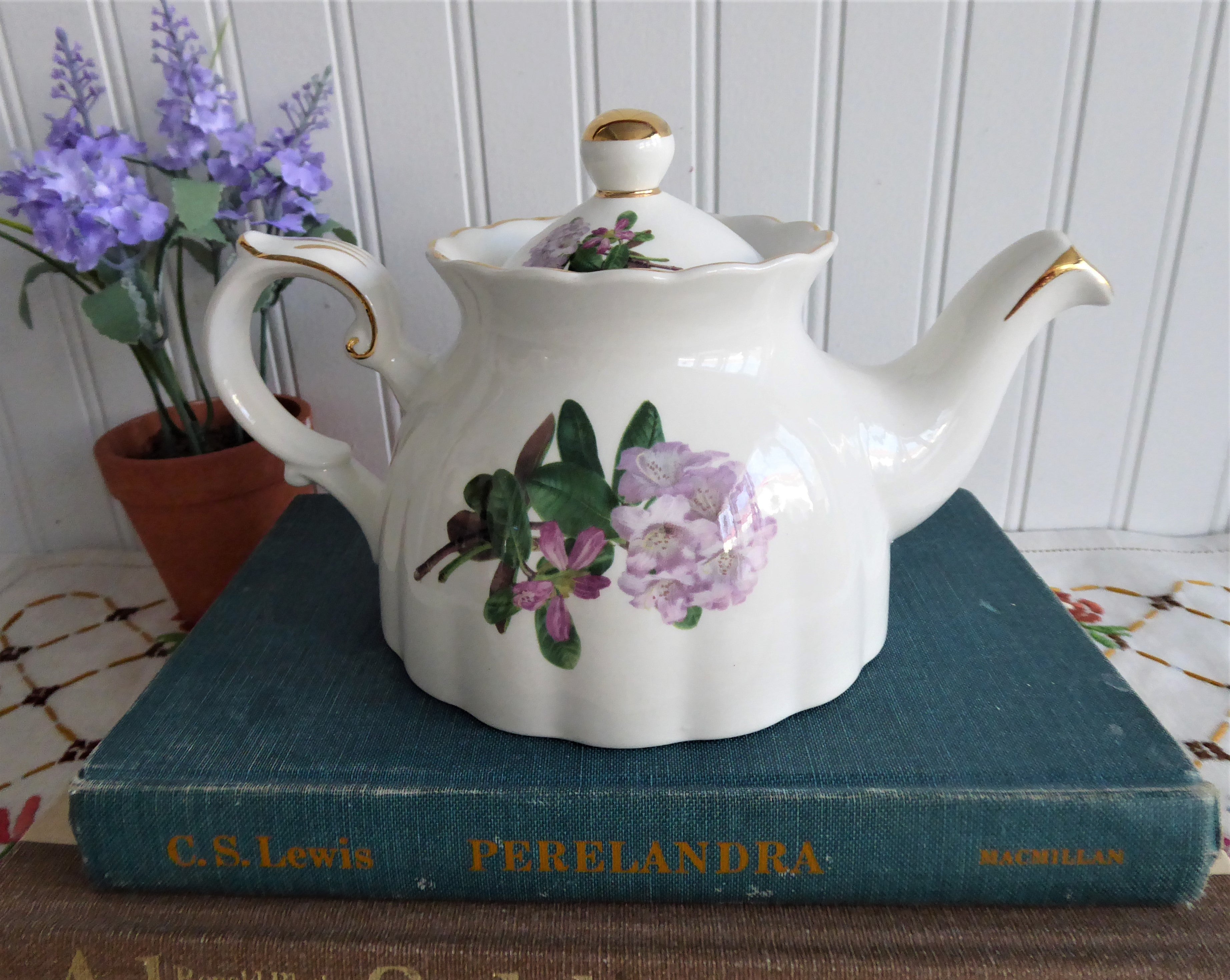 Royal Patrician Rhododendron Teapot - Elegant Pink and Mauve English Azaleas Design for Afternoon Tea Party | Perfect for Garden Tea Parties, Bridal Showers & Vintage Collections