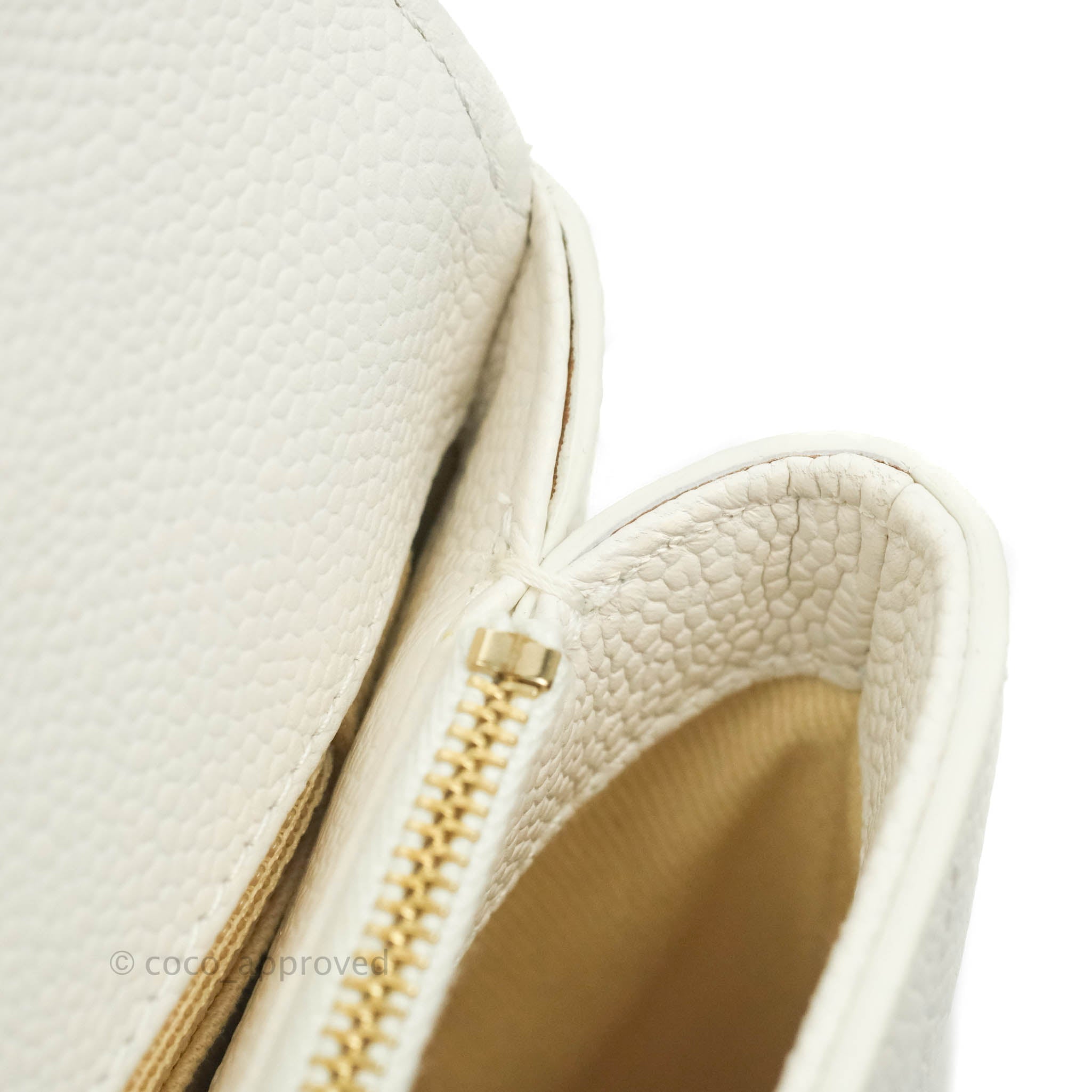 Chanel Chic Affinity Small Grained Calfskin Crossbody Bag in Ivory with Gold Hardware - Perfect for Everyday Luxury & Special Occasions