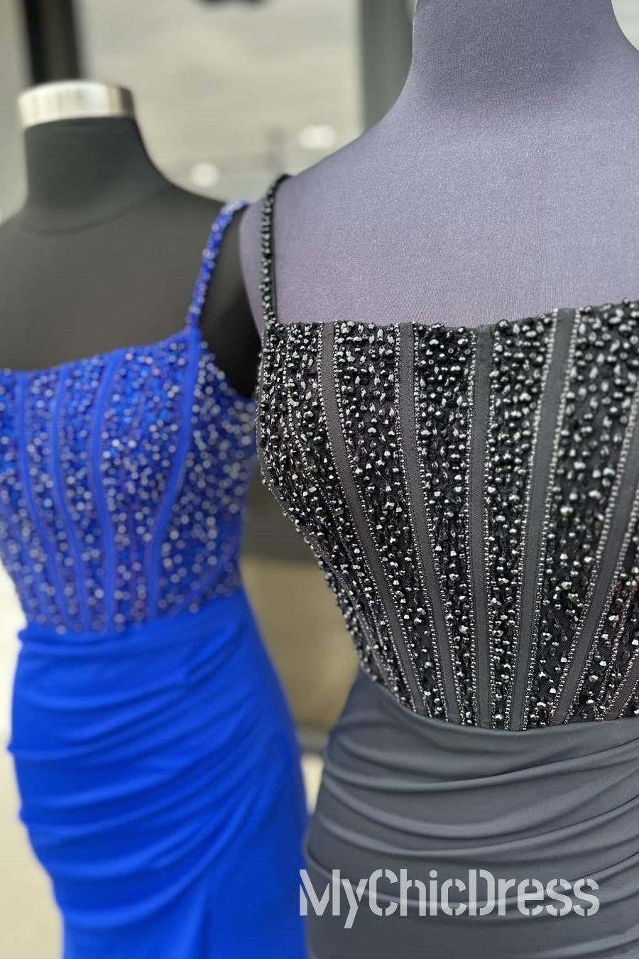 Elegant Black Beaded Evening Dress with Pleated Satin & High Slit - Perfect for Prom, Gala & Formal Events