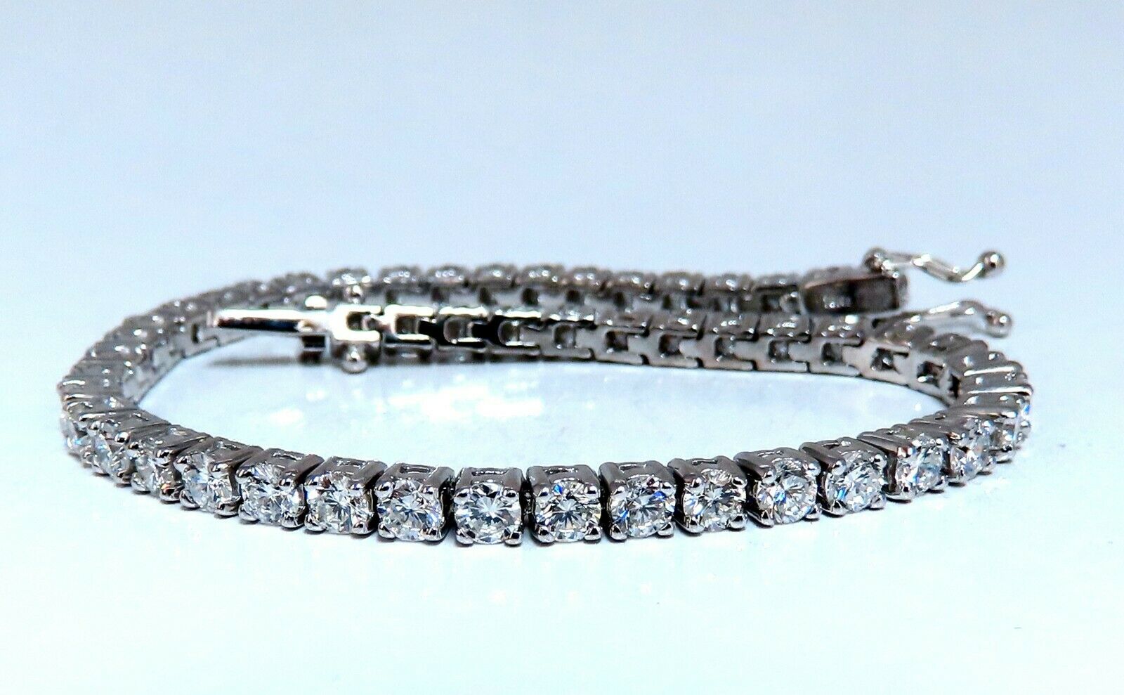 7.02ct Natural Diamond Tennis Bracelet in 18K Gold - Elegant Jewelry for Weddings, Anniversaries & Special Occasions