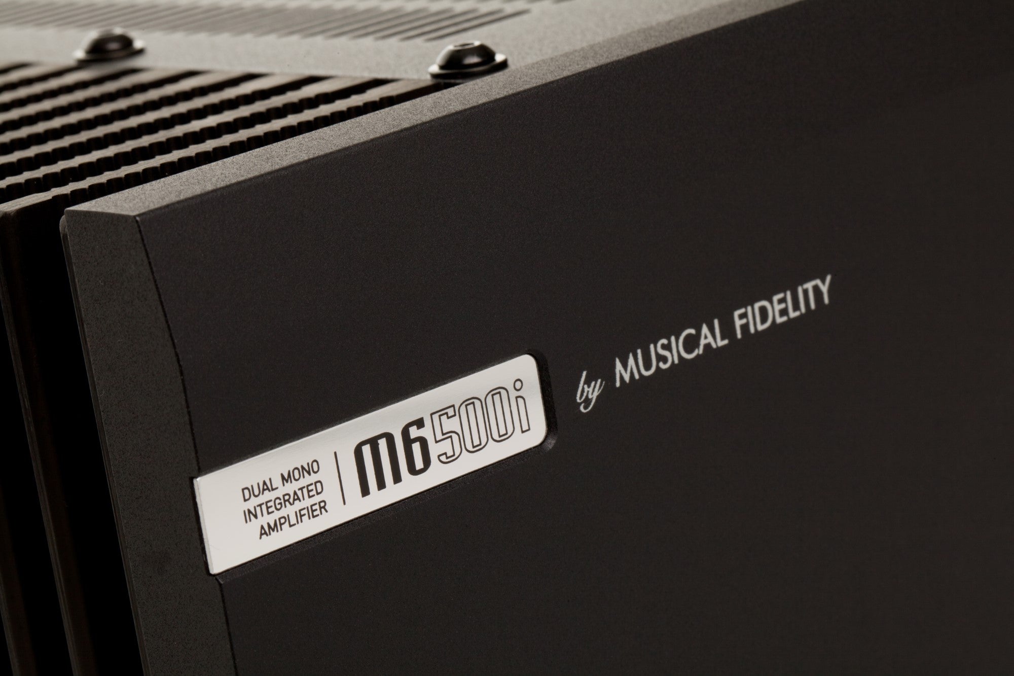 Musical Fidelity M6si500 Integrated Stereo Amplifier - 500W High Power Hi-Fi Audio System for Home Theater & Music Listening - Open Box Condition