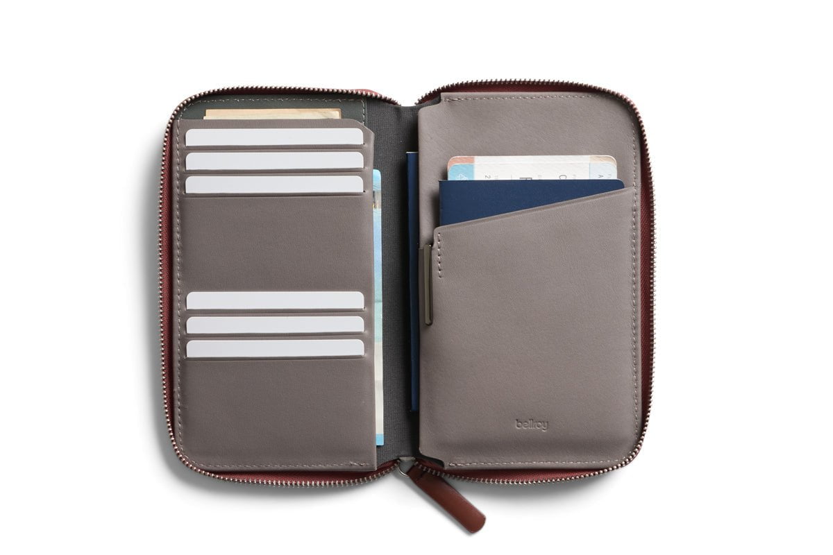 Bellroy Travel Folio Second Edition - Premium Leather Passport Holder & Travel Wallet for Men & Women - Perfect for Airports, Business Trips & International Travel