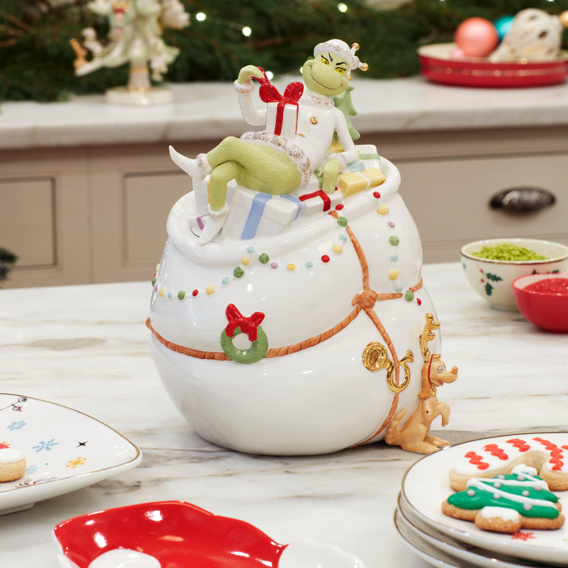 Merry Grinchmas Cookie Jar - Christmas Themed Ceramic Cookie Storage Container - Perfect for Holiday Baking, Gift Giving & Festive Kitchen Decor