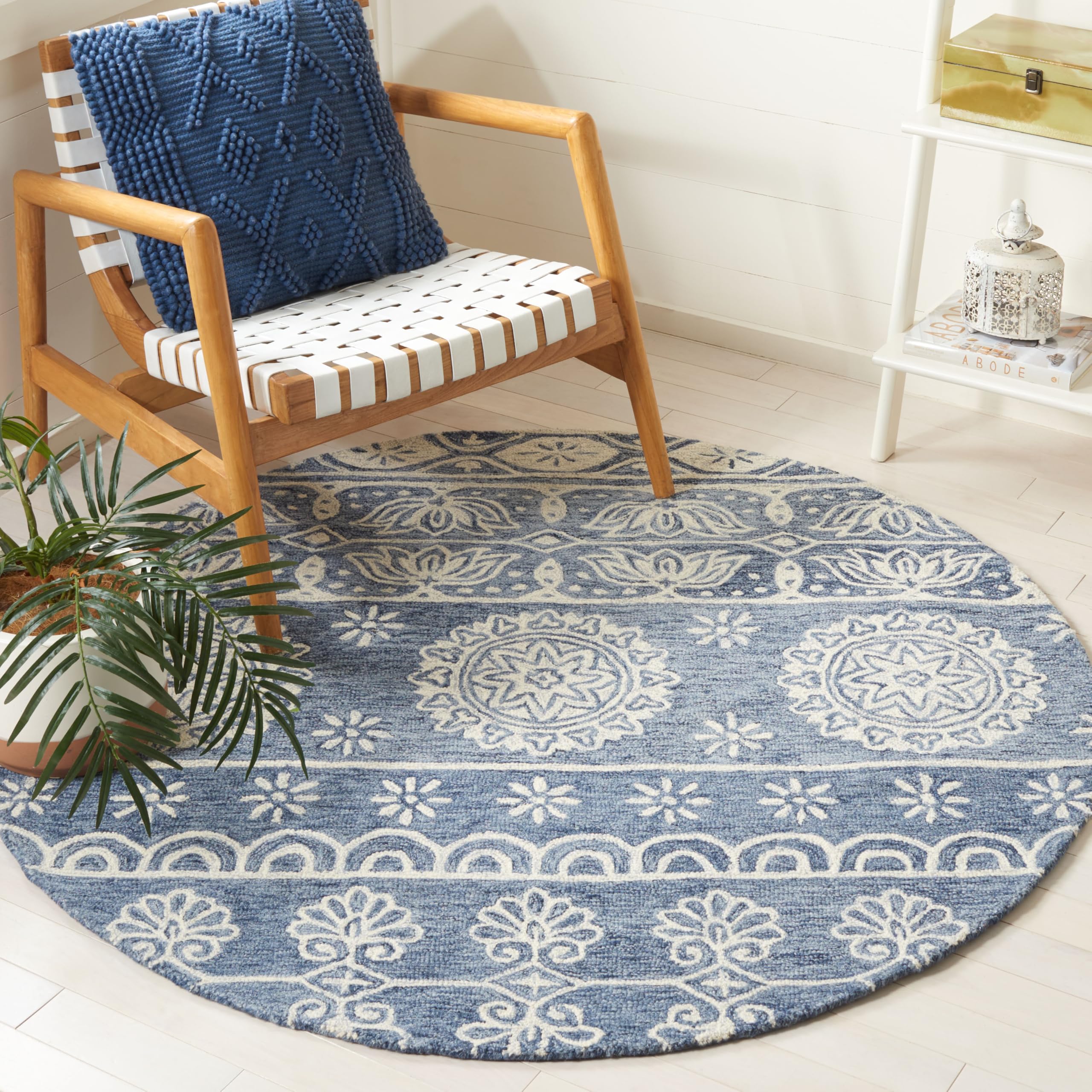 SAFAVIEH Micro-Loop Collection 5' Round Blue/Ivory MLP607M Handmade Premium Wool Area Rug - Soft & Durable for Living Room, Bedroom & Office Decor